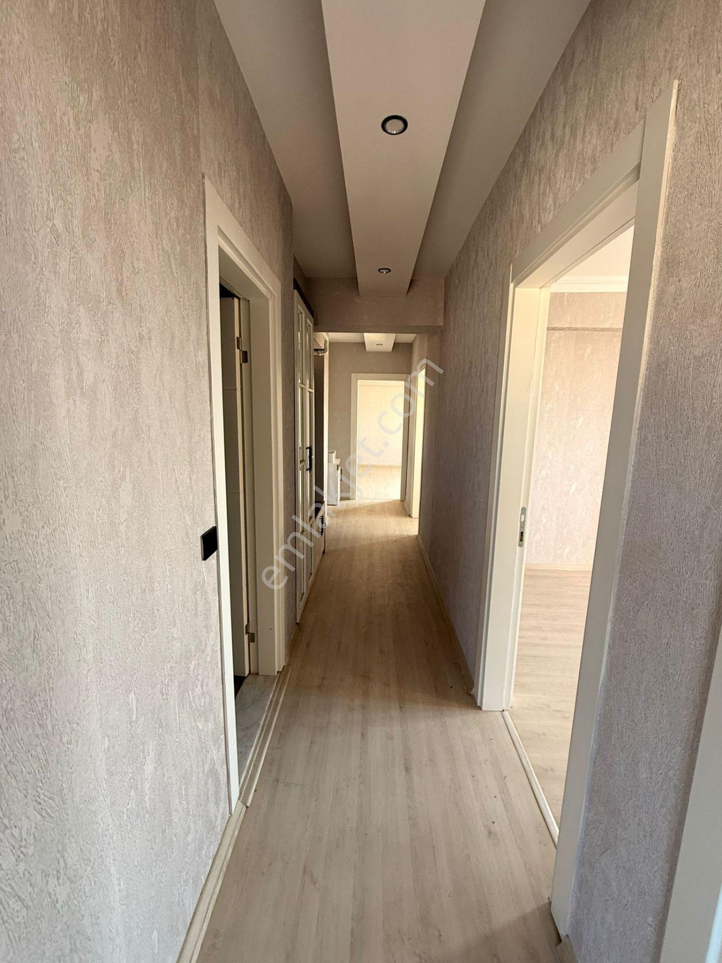 Manisa Alaşehir Alper Gayrimenkulden İstasyon Mah. Kapalı Mutfak Yeni Bina 3+1 - Görsel 13