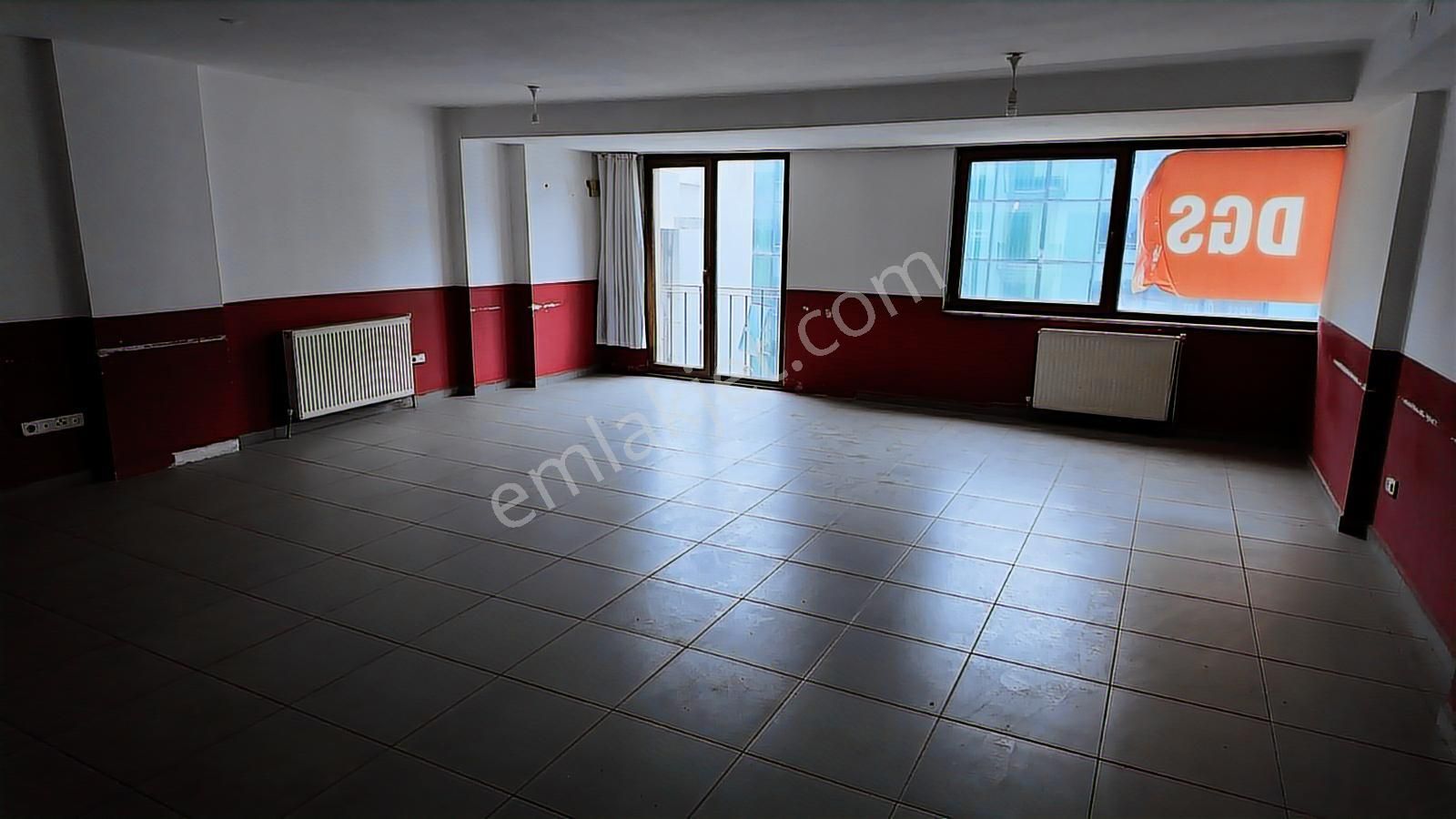 Süleyman Felek Caddesinde 4 Katlı - 1.250 M² Kiralık İş Yeri - Görsel 3