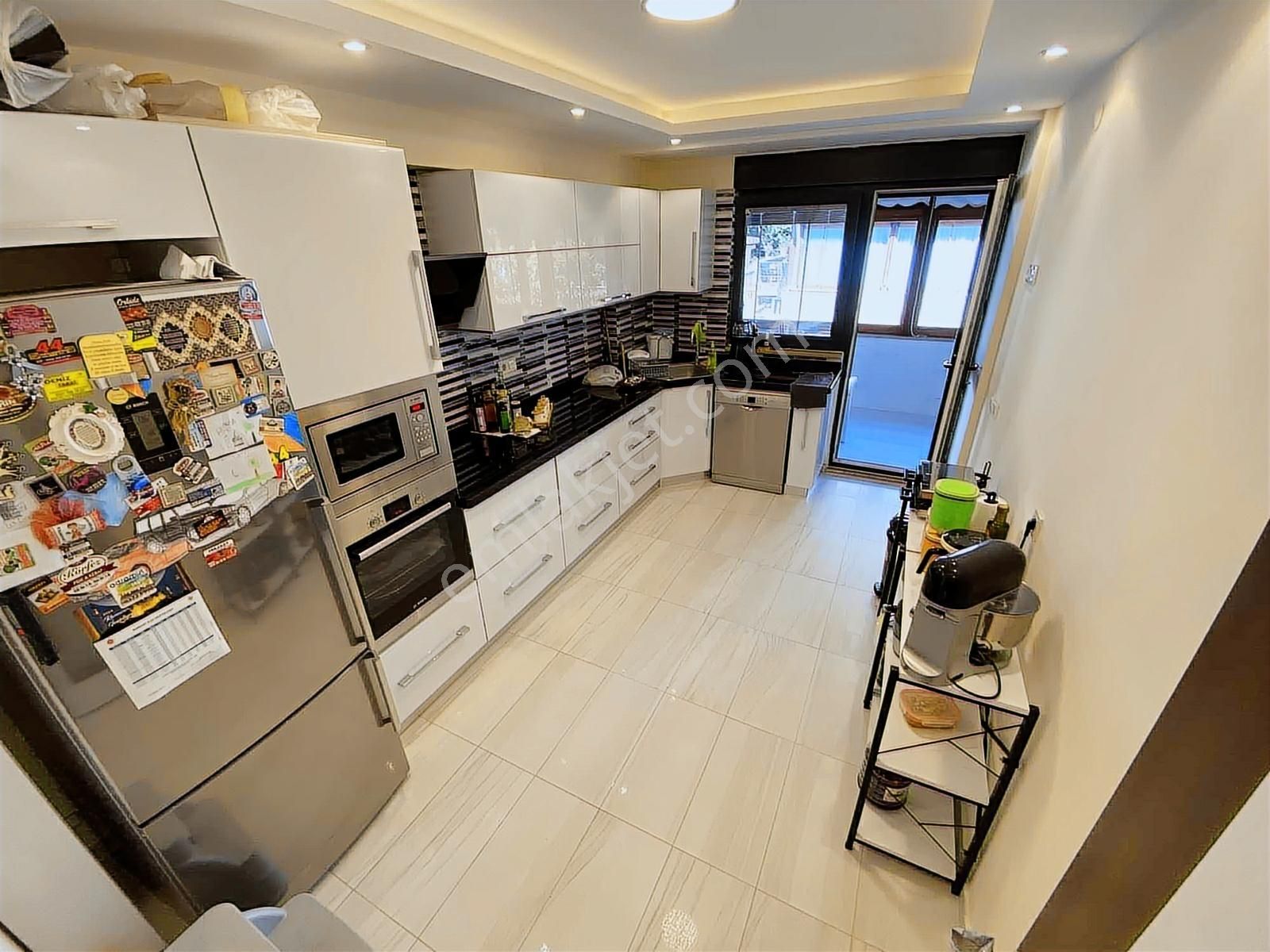 Güre İskeleye Yakın 7+1 Lüks Eşyalı, 3.5 Katlı Müstakil Villa - Görsel 13