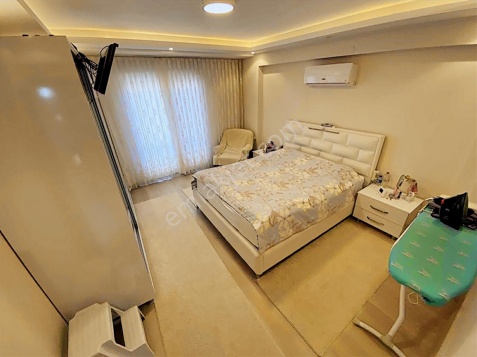 Güre İskeleye Yakın 7+1 Lüks Eşyalı, 3.5 Katlı Müstakil Villa - Görsel 32