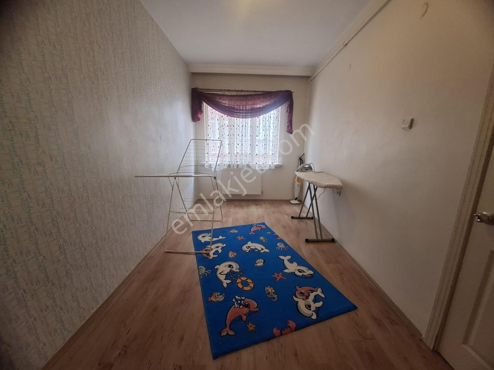 Altın Anahtardan Belediye Yakını Orta Kat Fuul Eşyalı Kiralık - Görsel 20