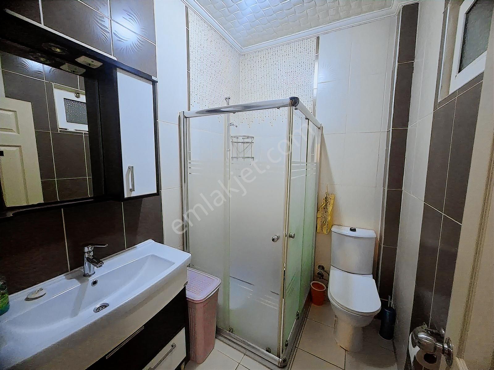 Altın Anahtardan Belediye Yakını Orta Kat Fuul Eşyalı Kiralık - Görsel 5