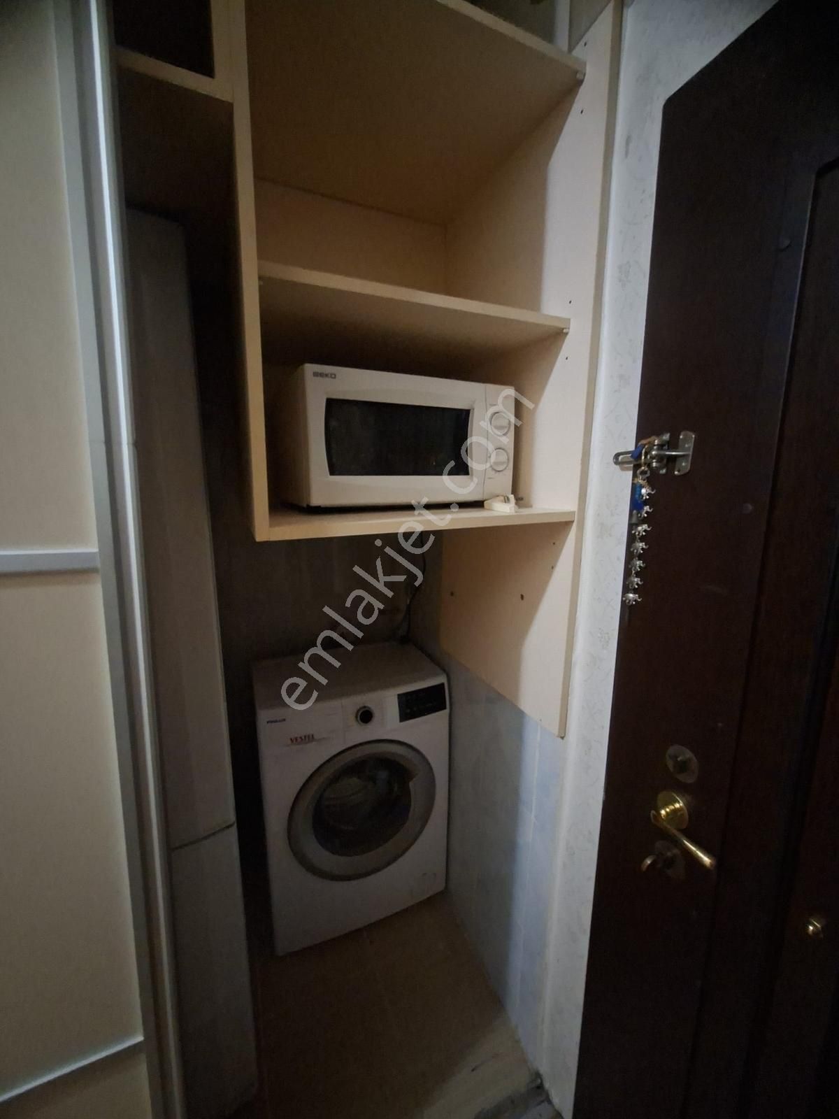 Altın Anahtardan Belediye Yakını Orta Kat Fuul Eşyalı Kiralık - Görsel 9