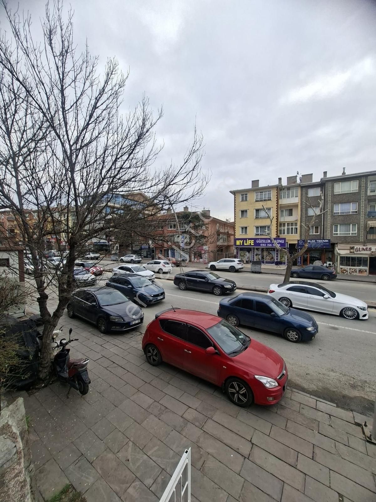 Altın Anahtardan Belediye Yakını Orta Kat Fuul Eşyalı Kiralık - Görsel 15