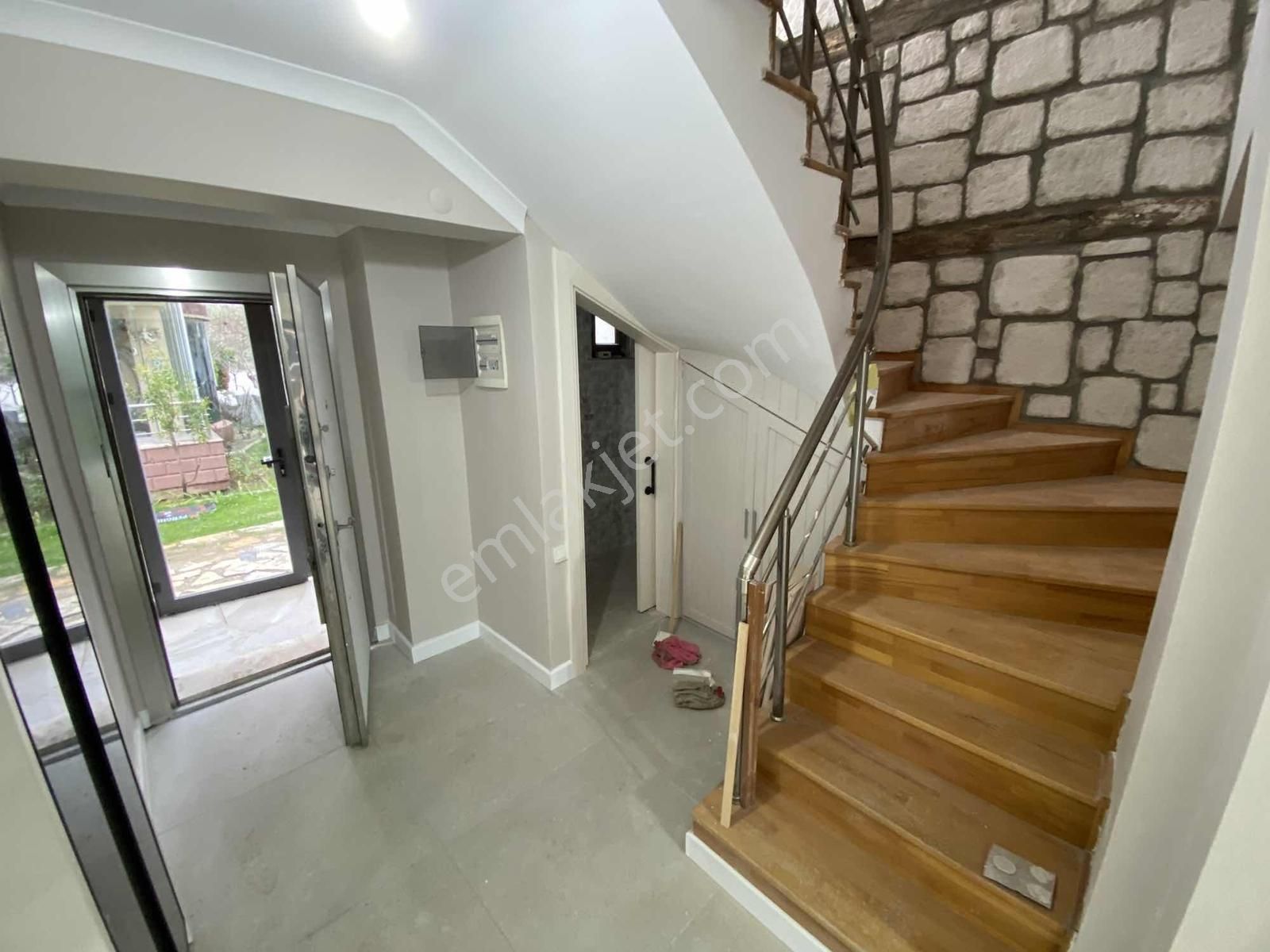 Akçay'da Yaz Kış Yaşam 4+1 Tadilat Yapılmış Villa - Görsel 25