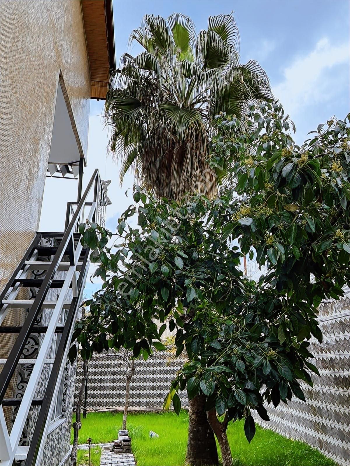 Alanya Okurcalarda Denize Yakın 4+1 Tripleks Satılık Villa - Görsel 12