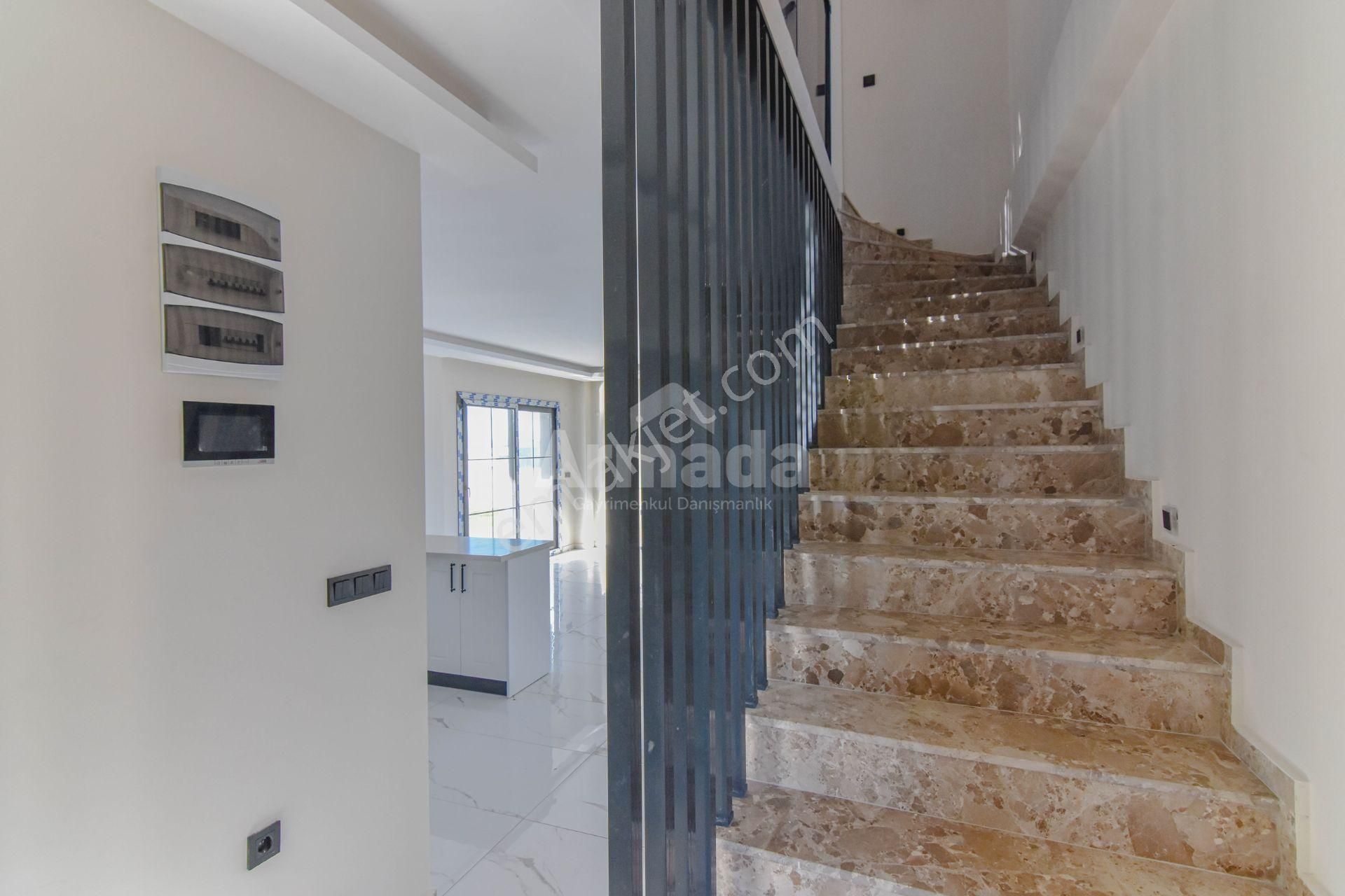 Kuşadası Yaylaköy'de Satılık Tek Müstakil 4+1 Villa - Görsel 11