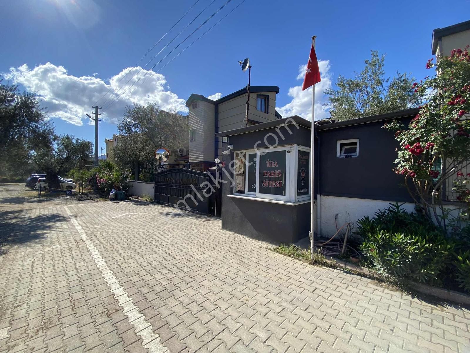 Akçayın En Prestijli Sitesinde Masrafsız Özel Tasarımlı Villa - Görsel 25