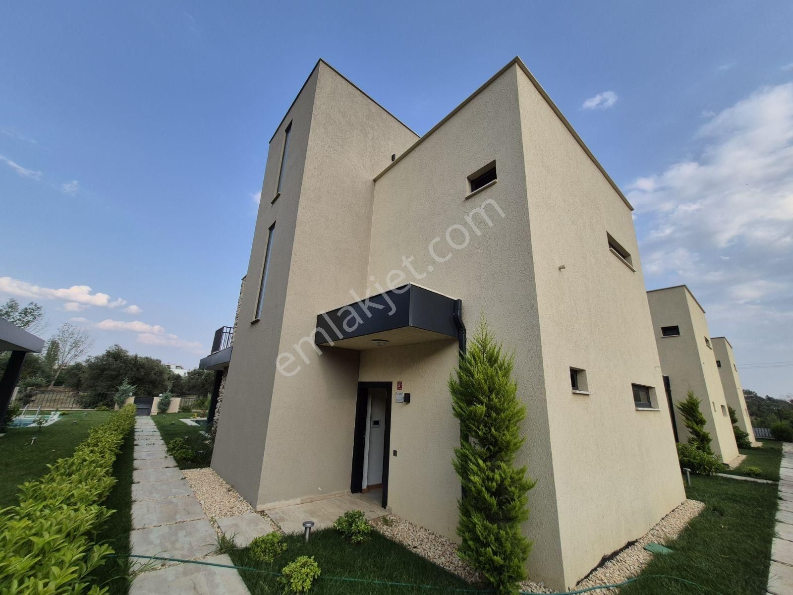 Erimden Satılık 4+1 Özel Havuzlu Dublex Lux Villa