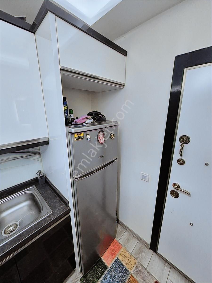 Aidatı Düşük Tek Binada 1+1 Spor Daire Kiracısız