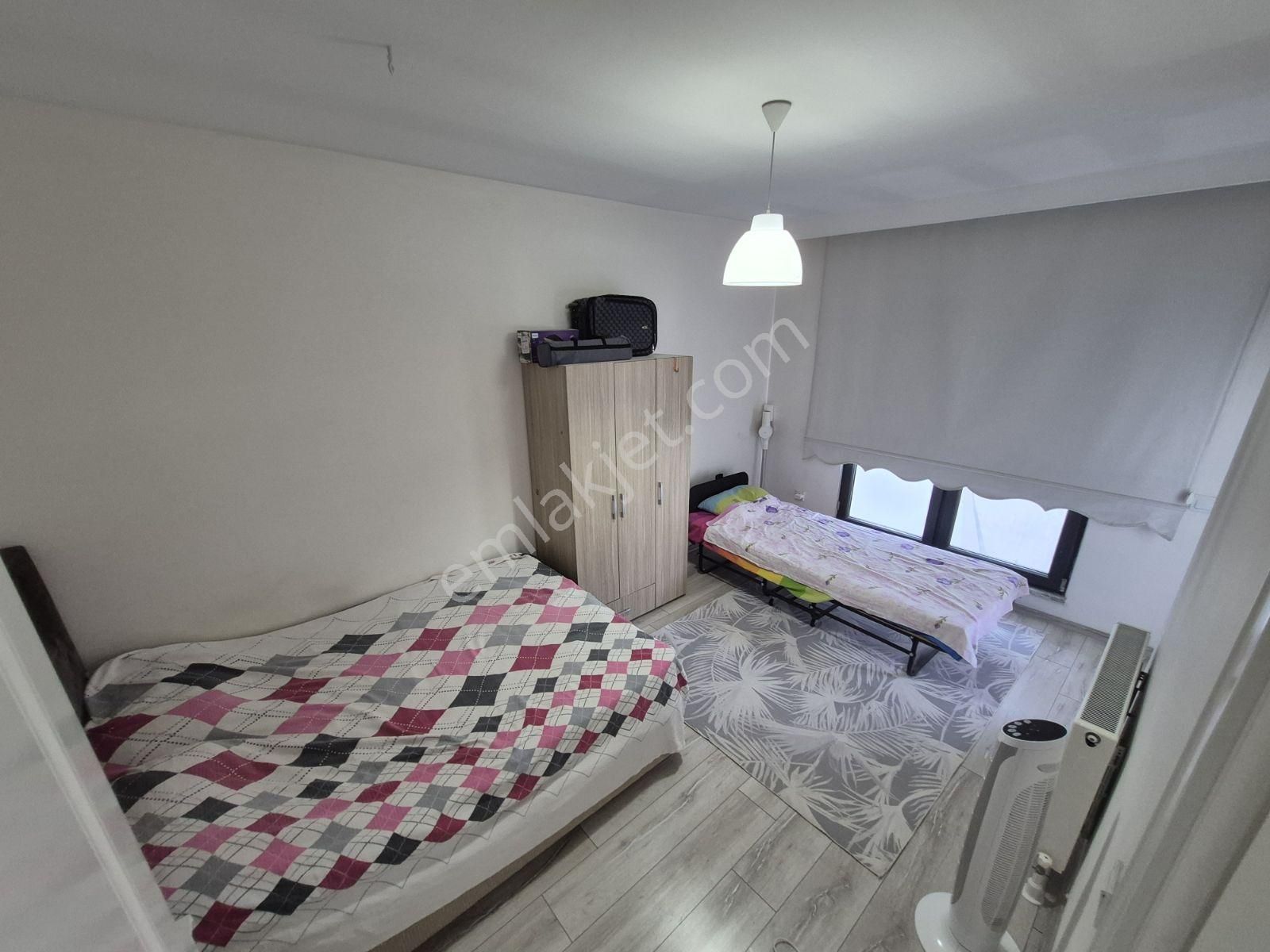 Aidatı Düşük Tek Binada 1+1 Spor Daire Kiracısız - Görsel 7