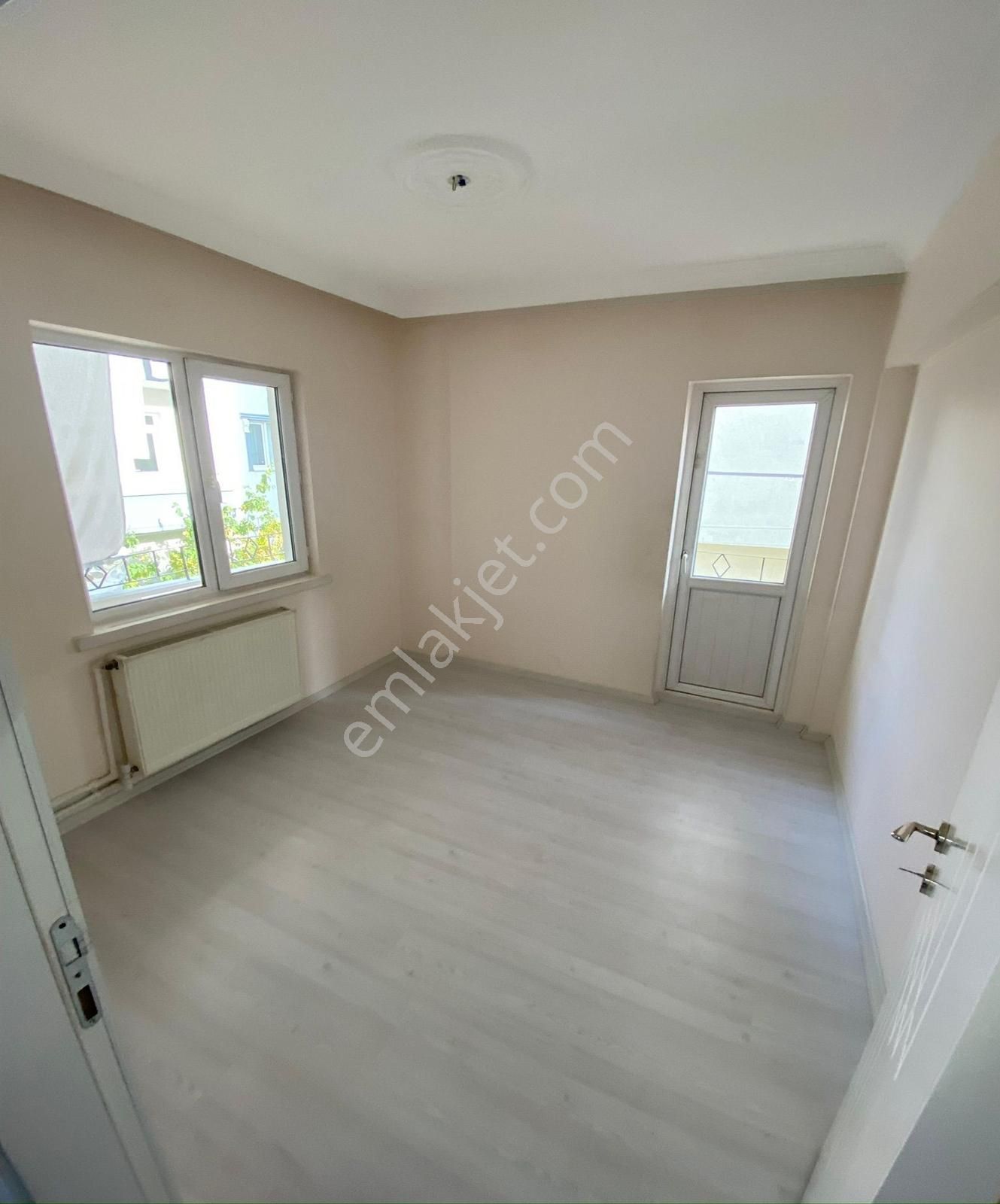 New Kentten Sincanda Merkezi Konum,cadde Üzeri 3+1 Kiralık Daire - Görsel 3