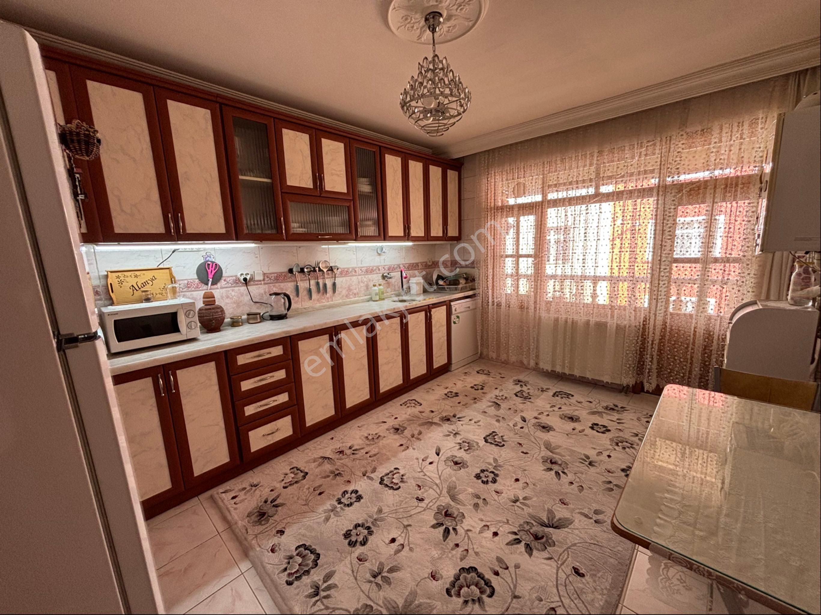 Işıklar Mah 3+1 Geniş Satılık Daire - Görsel 9