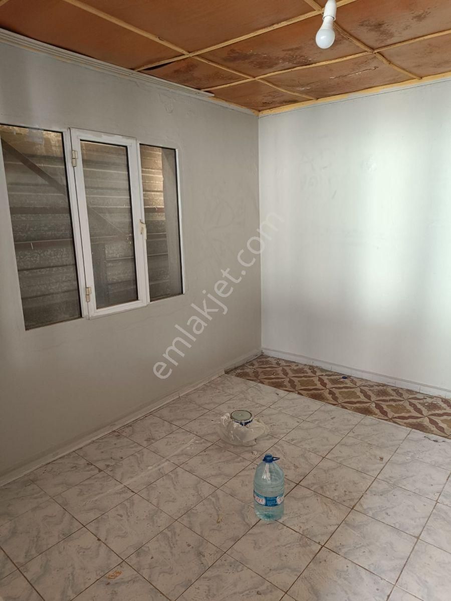 Mühendis Emlakta Karabağlar Merkez Yakını Bekara Uygun 2+1 95 M2 - Görsel 13