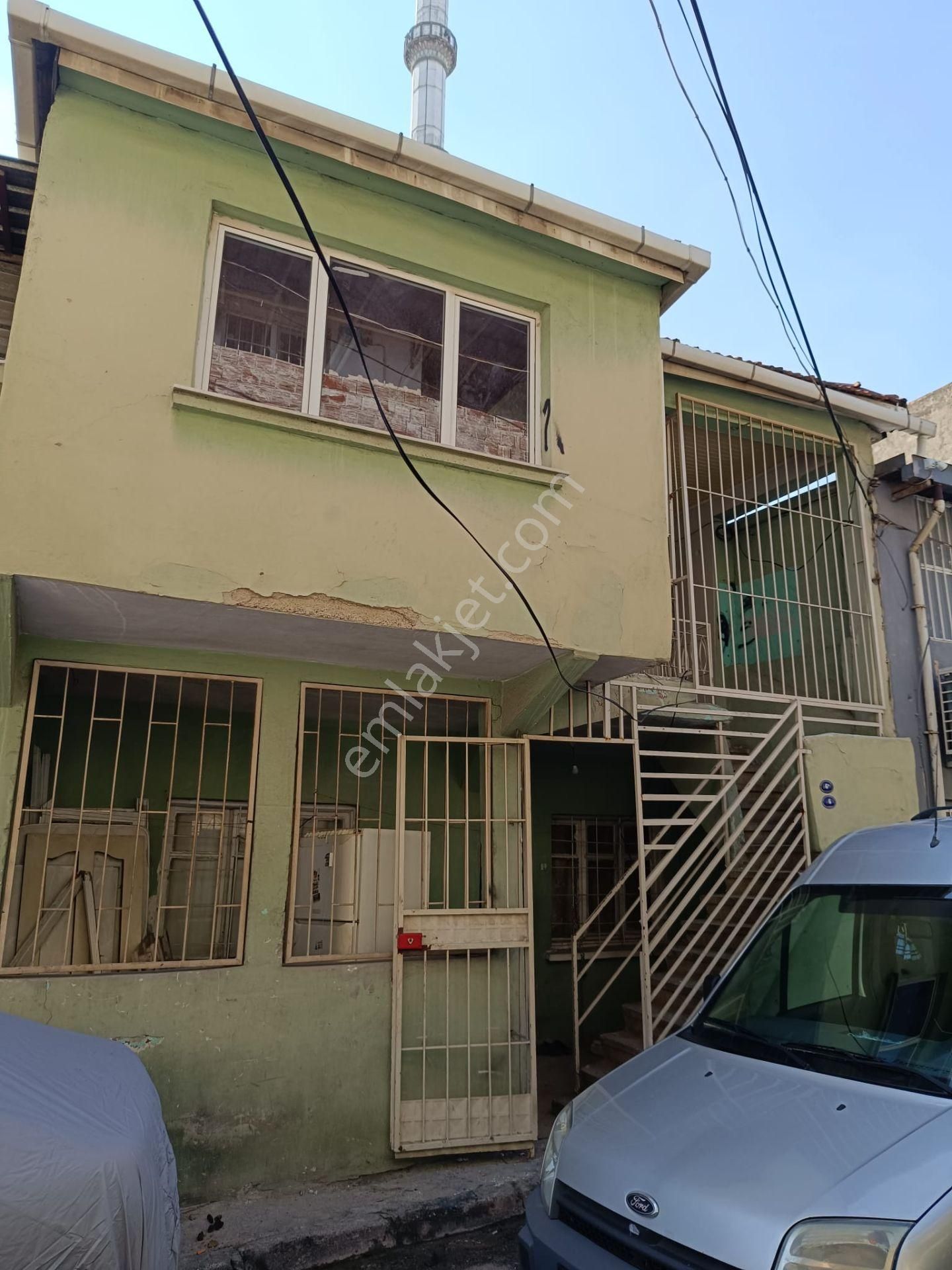 Mühendis Emlakta Karabağlar Merkez Yakını Bekara Uygun 2+1 95 M2 - Görsel 25