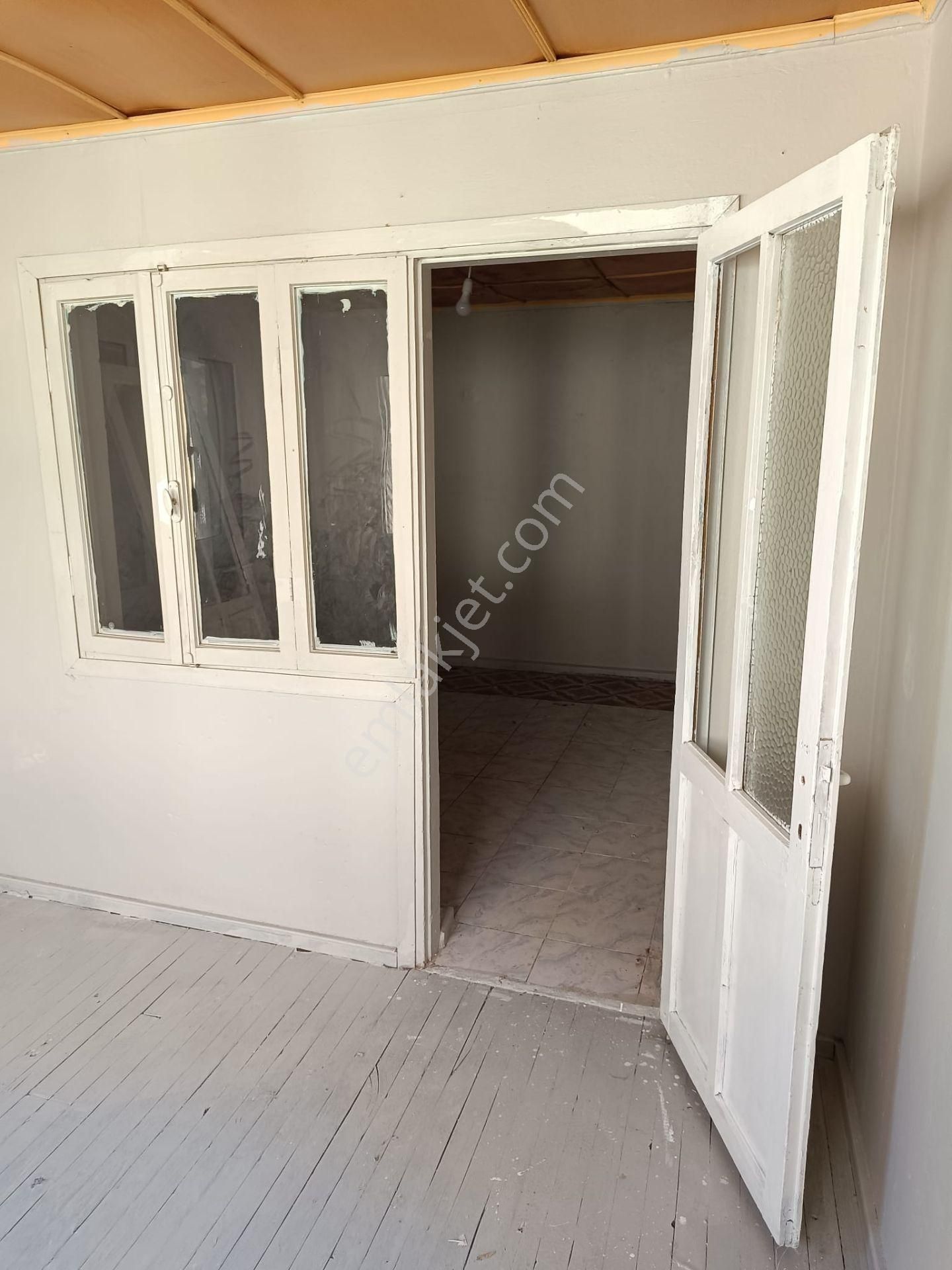 Mühendis Emlakta Karabağlar Merkez Yakını Bekara Uygun 2+1 95 M2 - Görsel 29