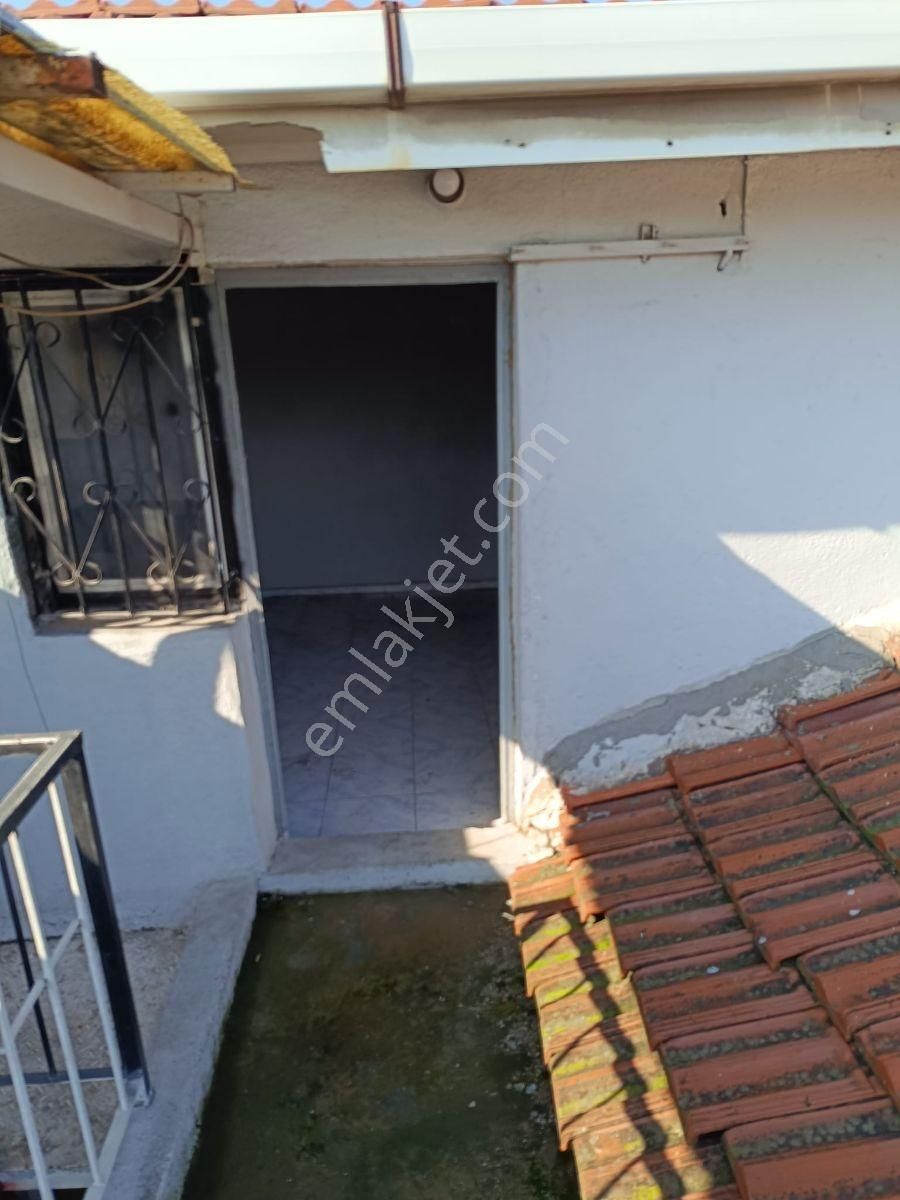 Mühendis Emlakta Karabağlar Merkez Yakını Bekara Uygun 2+1 95 M2 - Görsel 7