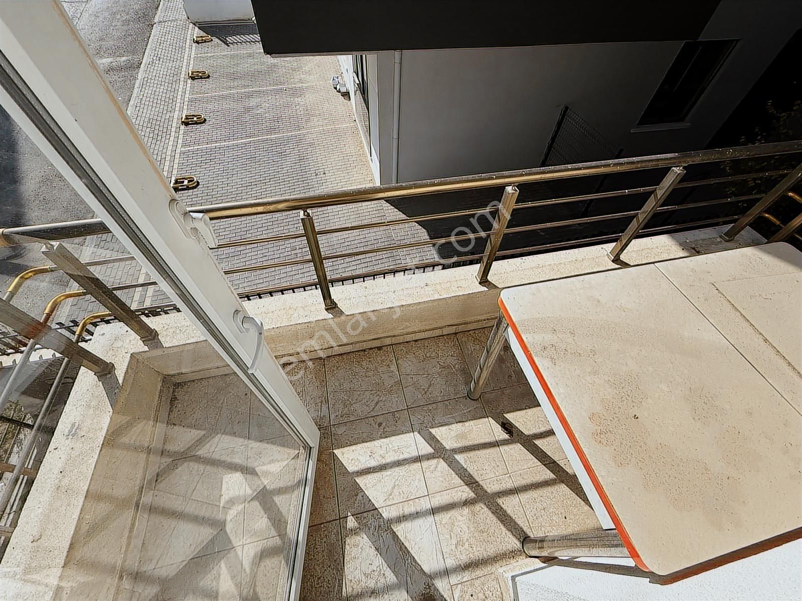 Keçiörende 3+1 Yapılı Kiralık Cadde Yakını Merkezi Konumda Daire - Görsel 2