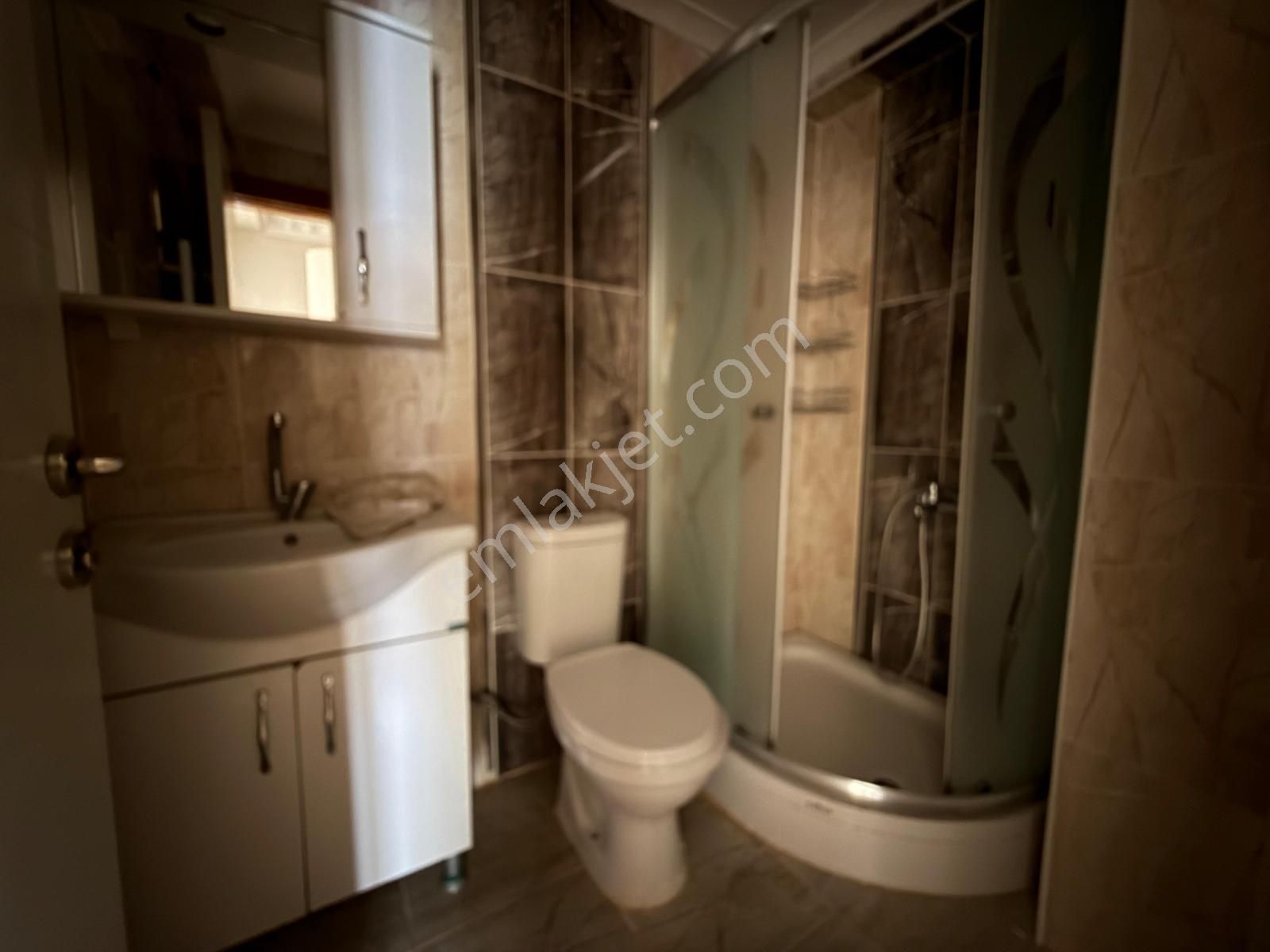 Keçiörende 3+1 Yapılı Kiralık Cadde Yakını Merkezi Konumda Daire - Görsel 31