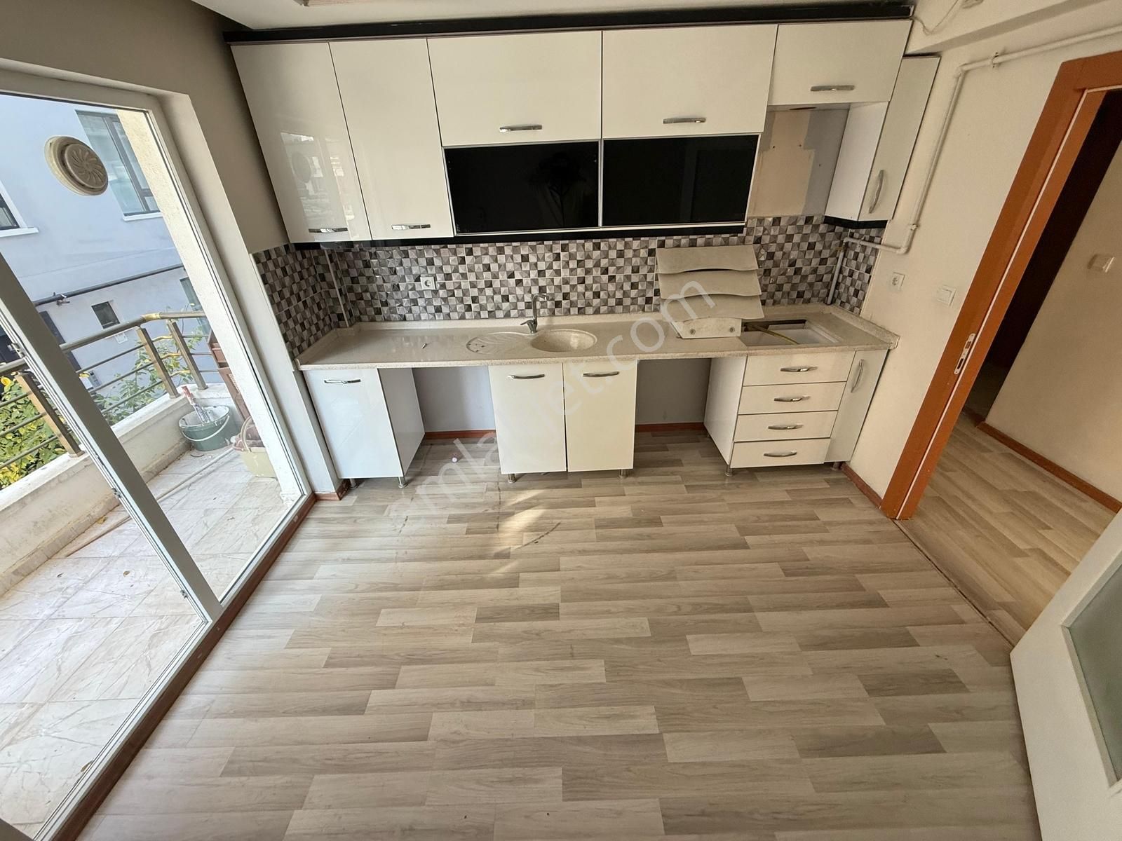 Keçiörende 3+1 Yapılı Kiralık Cadde Yakını Merkezi Konumda Daire - Görsel 18