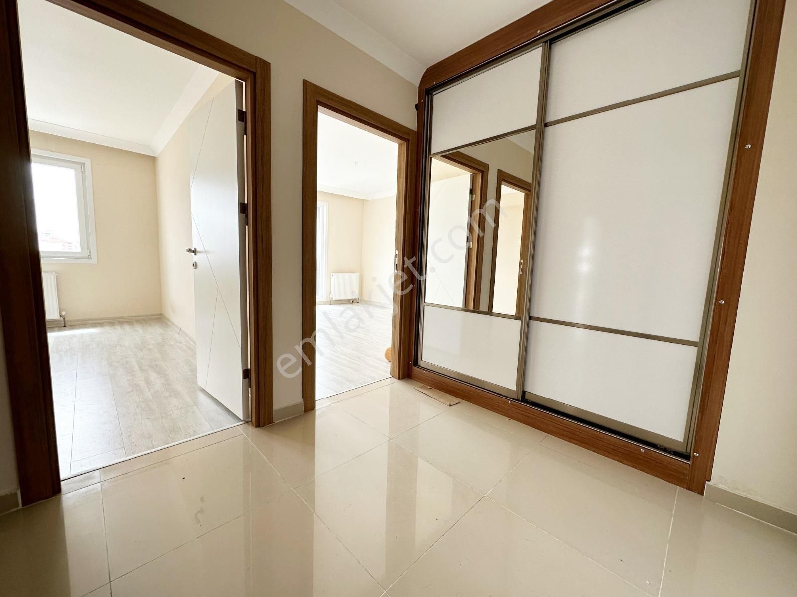 4+1 8.kat 2bloklu Site İçerisinde Estergon Caddesi Üzeri Güney - Görsel 13