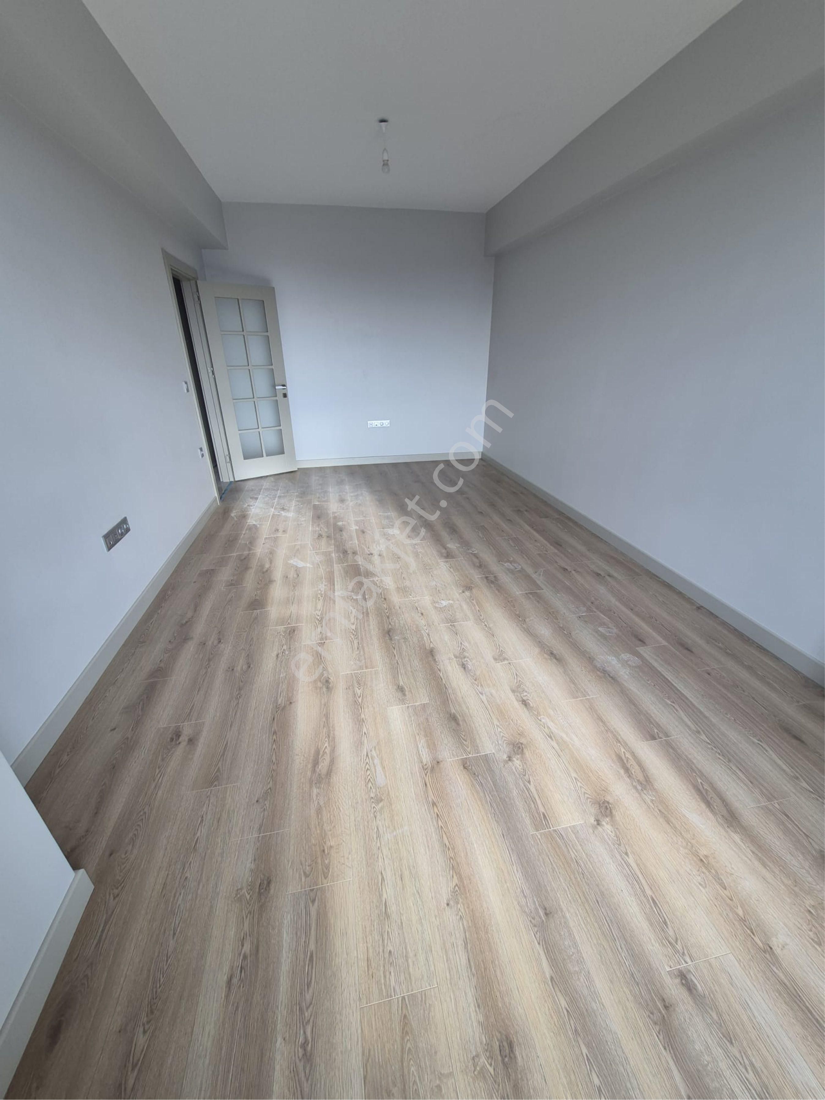 Uğurmumcu Mahallesi 2+1 100m2 Adl Site İçinde Otoparklı 7/24 Güvenlikli Kiralık Daireler