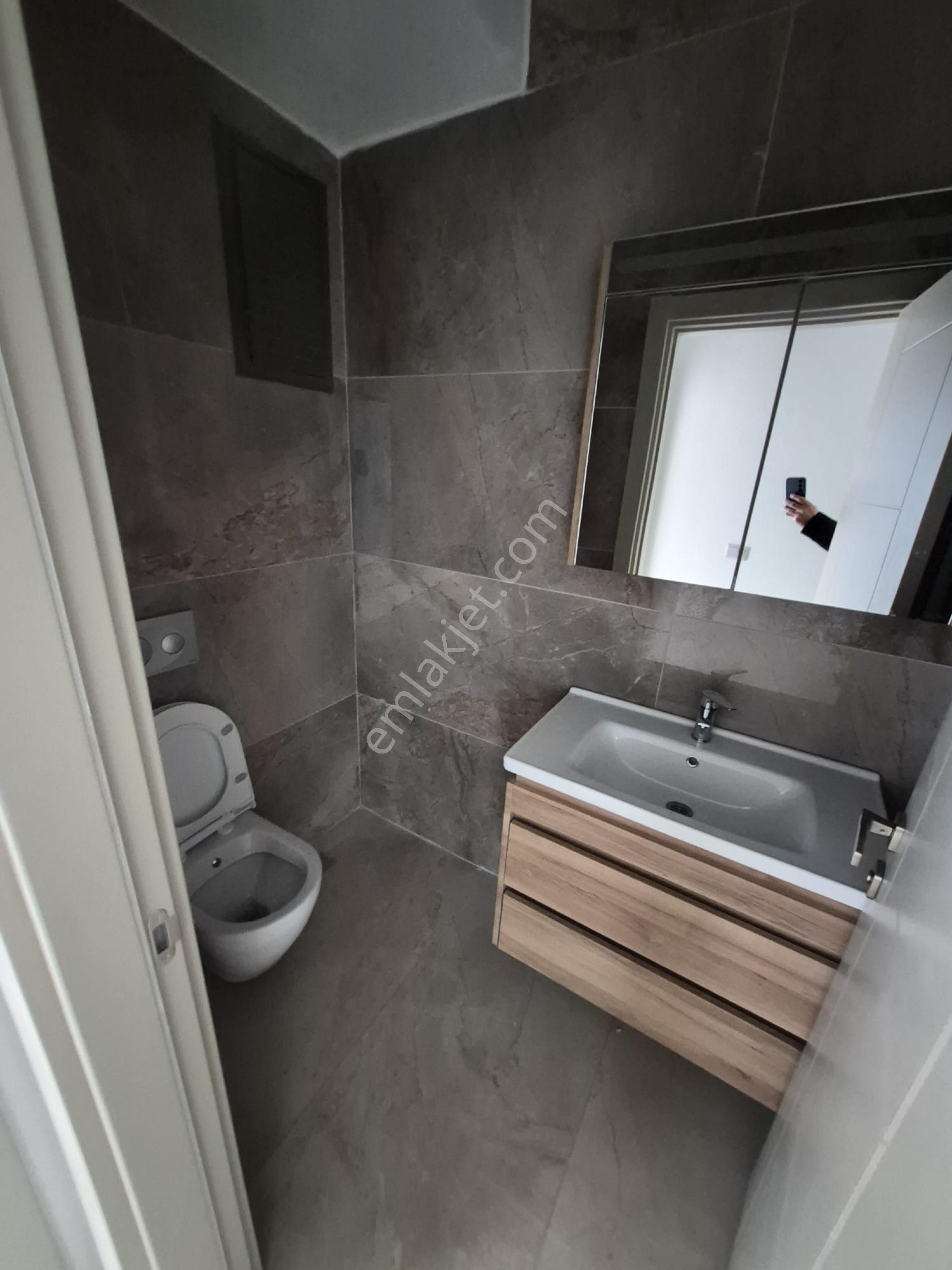 Uğurmumcu Mahallesi 2+1 100m2 Adl Site İçinde Otoparklı 7/24 Güvenlikli Kiralık Daireler - Görsel 11