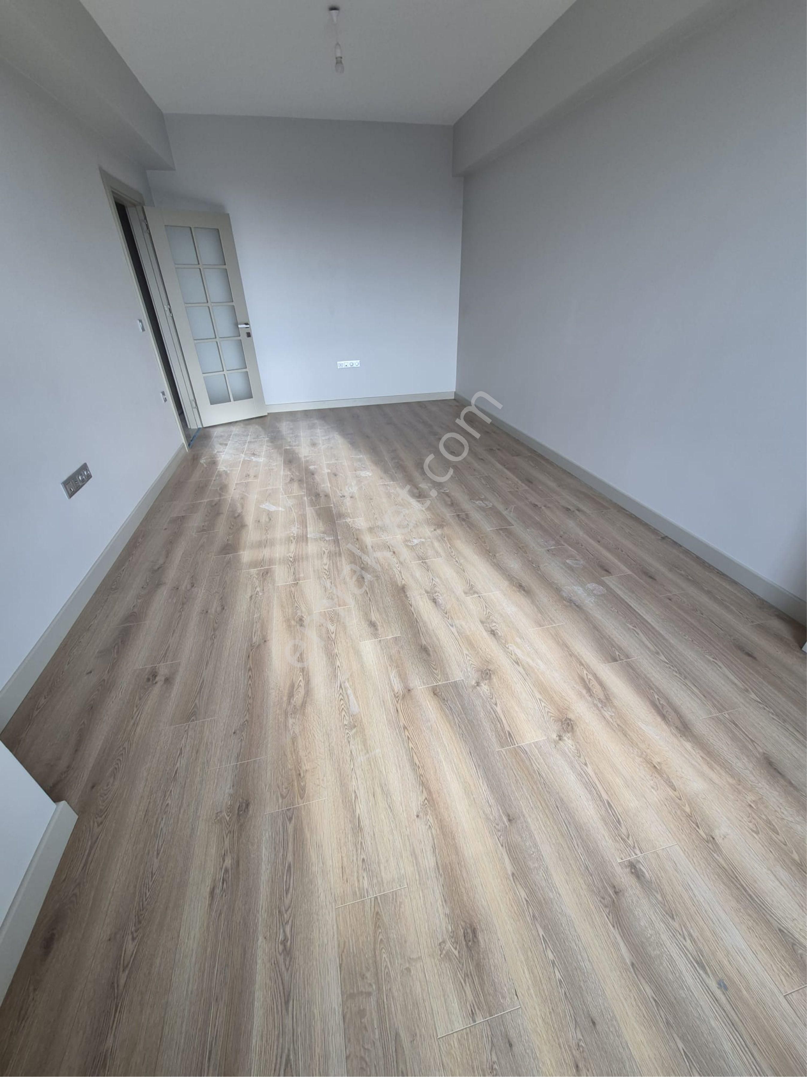 Uğurmumcu Mahallesi 2+1 100m2 Adl Site İçinde Otoparklı 7/24 Güvenlikli Kiralık Daireler - Görsel 2