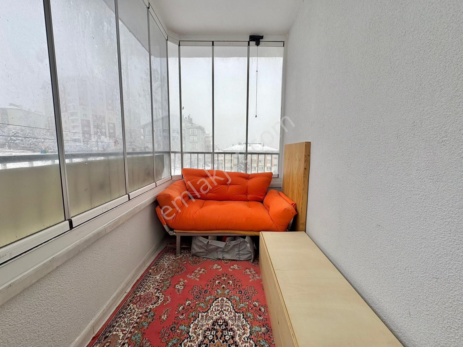 Ufuk Kılıç Emlak'tan Okullar Bölgesinde 130m² Full Yapılı 3.kat Geniş 3+1 - Görsel 8
