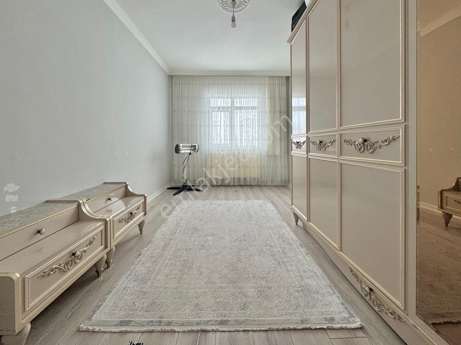 Ufuk Kılıç Emlak'tan Okullar Bölgesinde 130m² Full Yapılı 3.kat Geniş 3+1 - Görsel 23