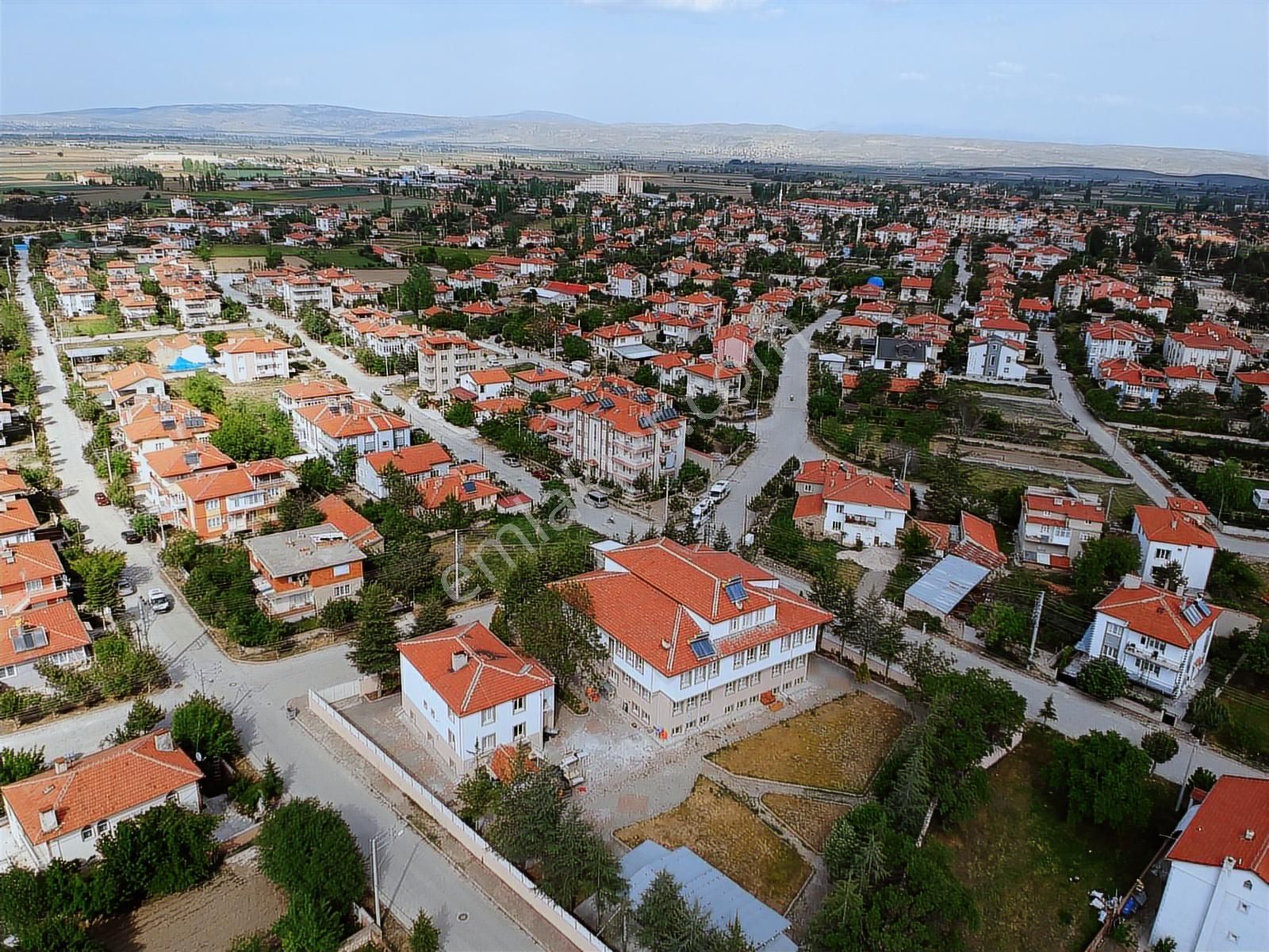 İlbey // Şuhut Merkez "taşlıca" Mahallesinde Satılık 132 M² Arsa - Görsel 11