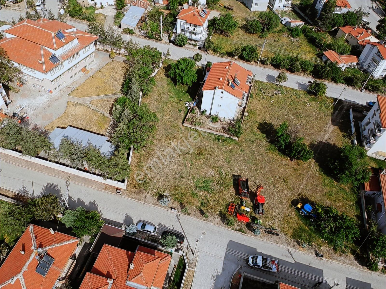 İlbey // Şuhut Merkez "taşlıca" Mahallesinde Satılık 132 M² Arsa - Görsel 13