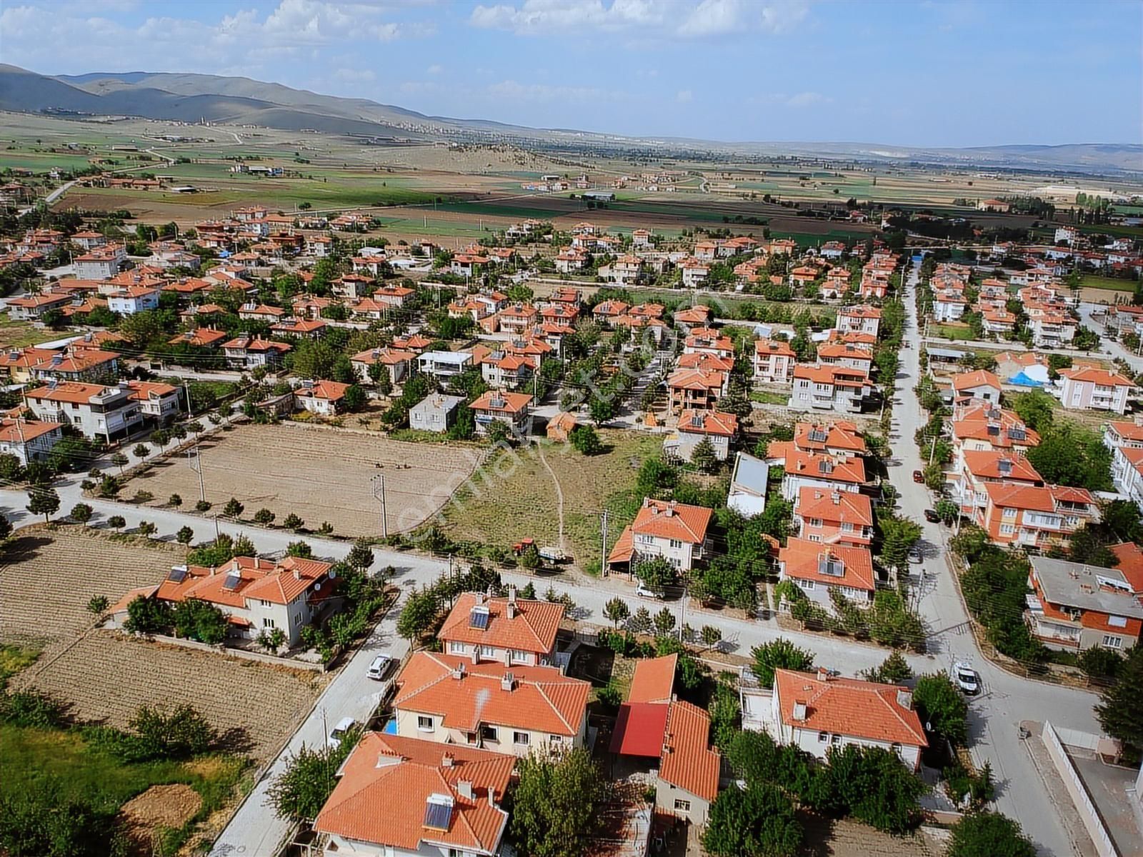 İlbey // Şuhut Merkez "taşlıca" Mahallesinde Satılık 132 M² Arsa - Görsel 7