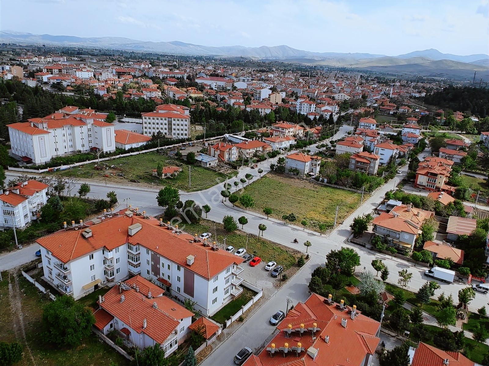 İlbey // Şuhut Merkez "taşlıca" Mahallesinde Satılık 132 M² Arsa - Görsel 6