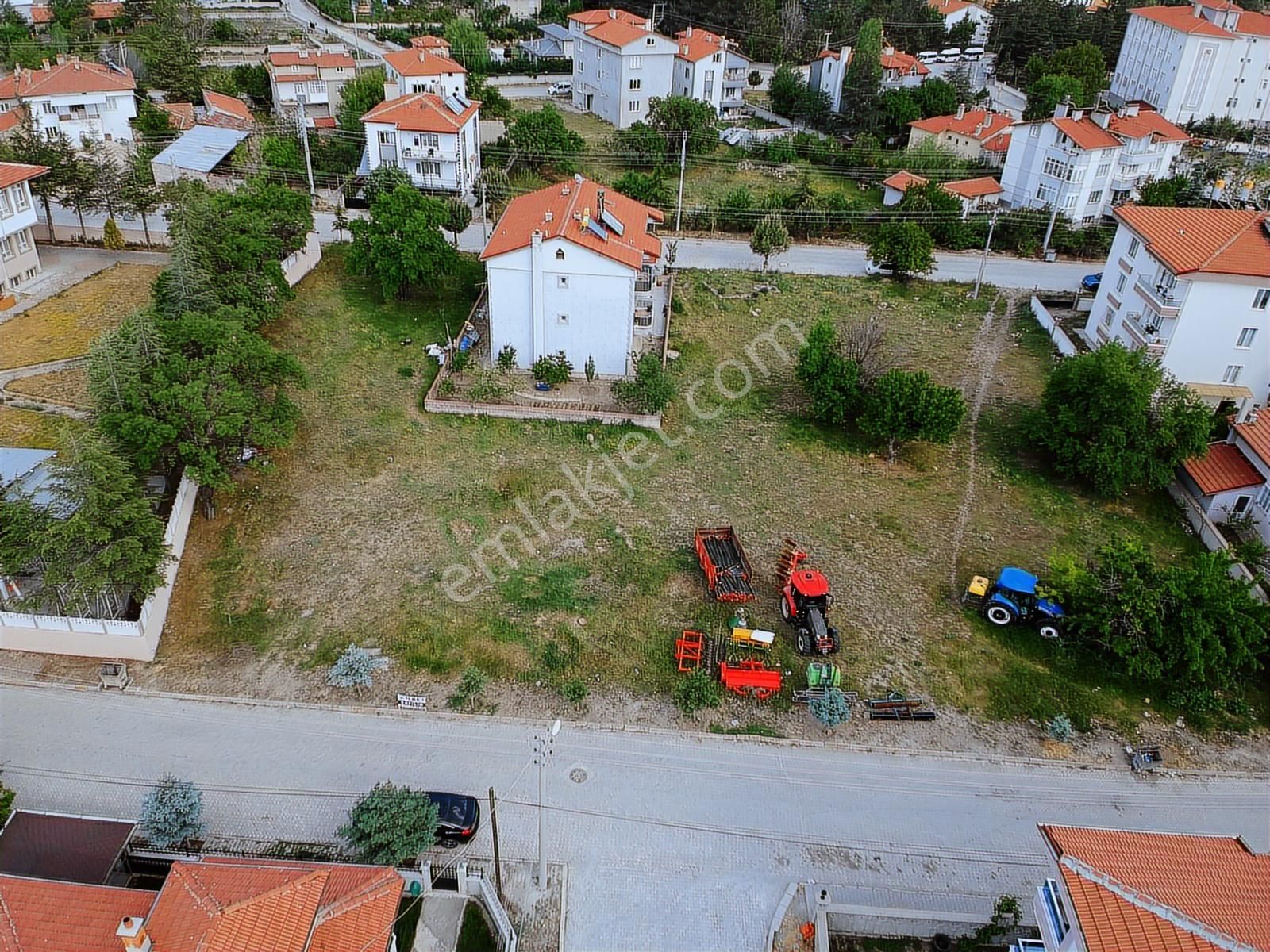 İlbey // Şuhut Merkez "taşlıca" Mahallesinde Satılık 132 M² Arsa - Görsel 14