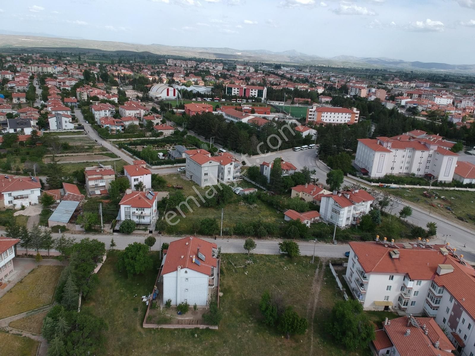 İlbey // Şuhut Merkez "taşlıca" Mahallesinde Satılık 132 M² Arsa - Görsel 2