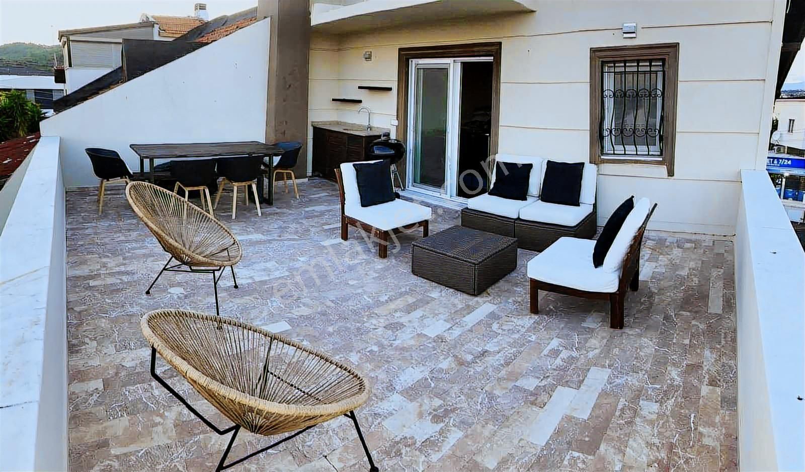 Çeşme Altınyunus Eşyalı Kiralık 4+1 Deniz Manzaralı Teras - Görsel 6