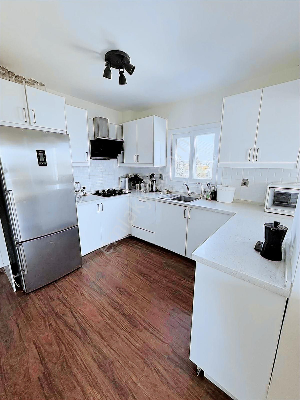 Çeşme Altınyunus Eşyalı Kiralık 4+1 Deniz Manzaralı Teras - Görsel 5