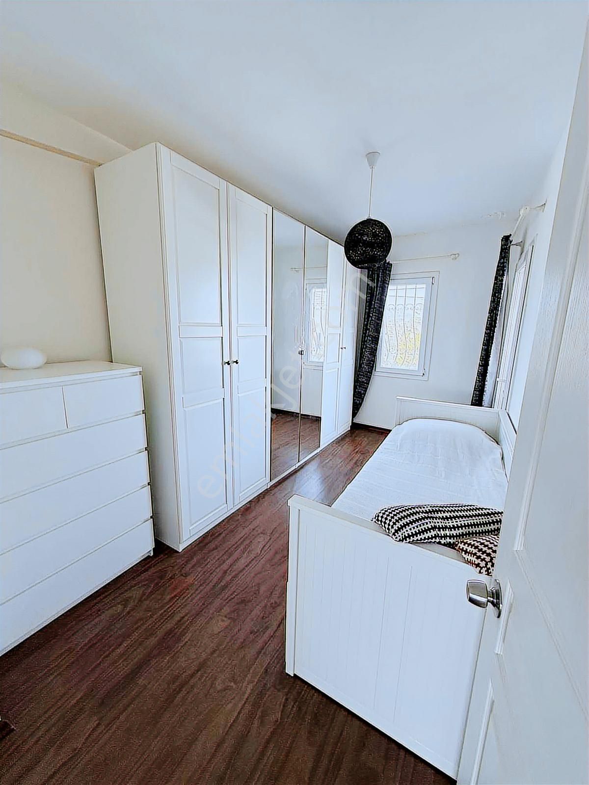 Çeşme Altınyunus Eşyalı Kiralık 4+1 Deniz Manzaralı Teras - Görsel 18