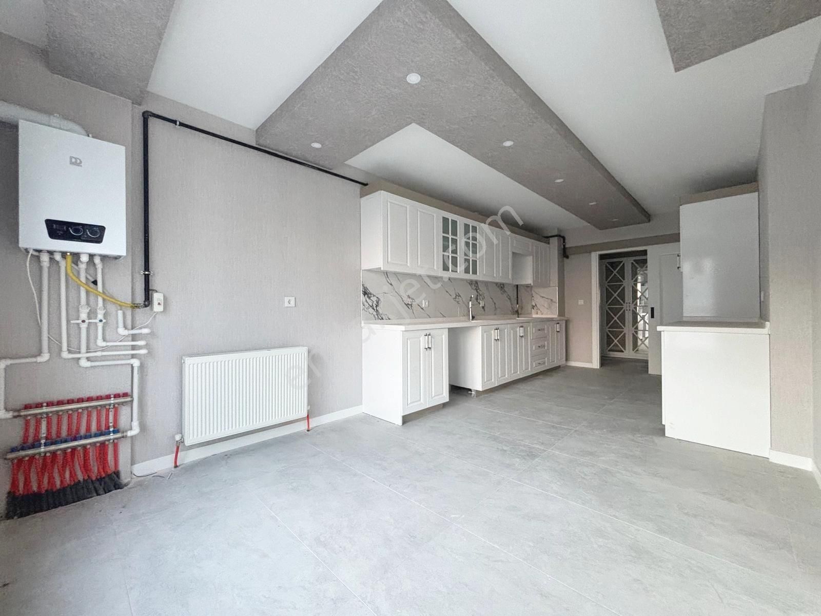 Pursaklar Mehmet Zengin Emlak'tan Hastanesi Yakını, Sıfır 5.kat 4+1 Sitede Daire - Görsel 3