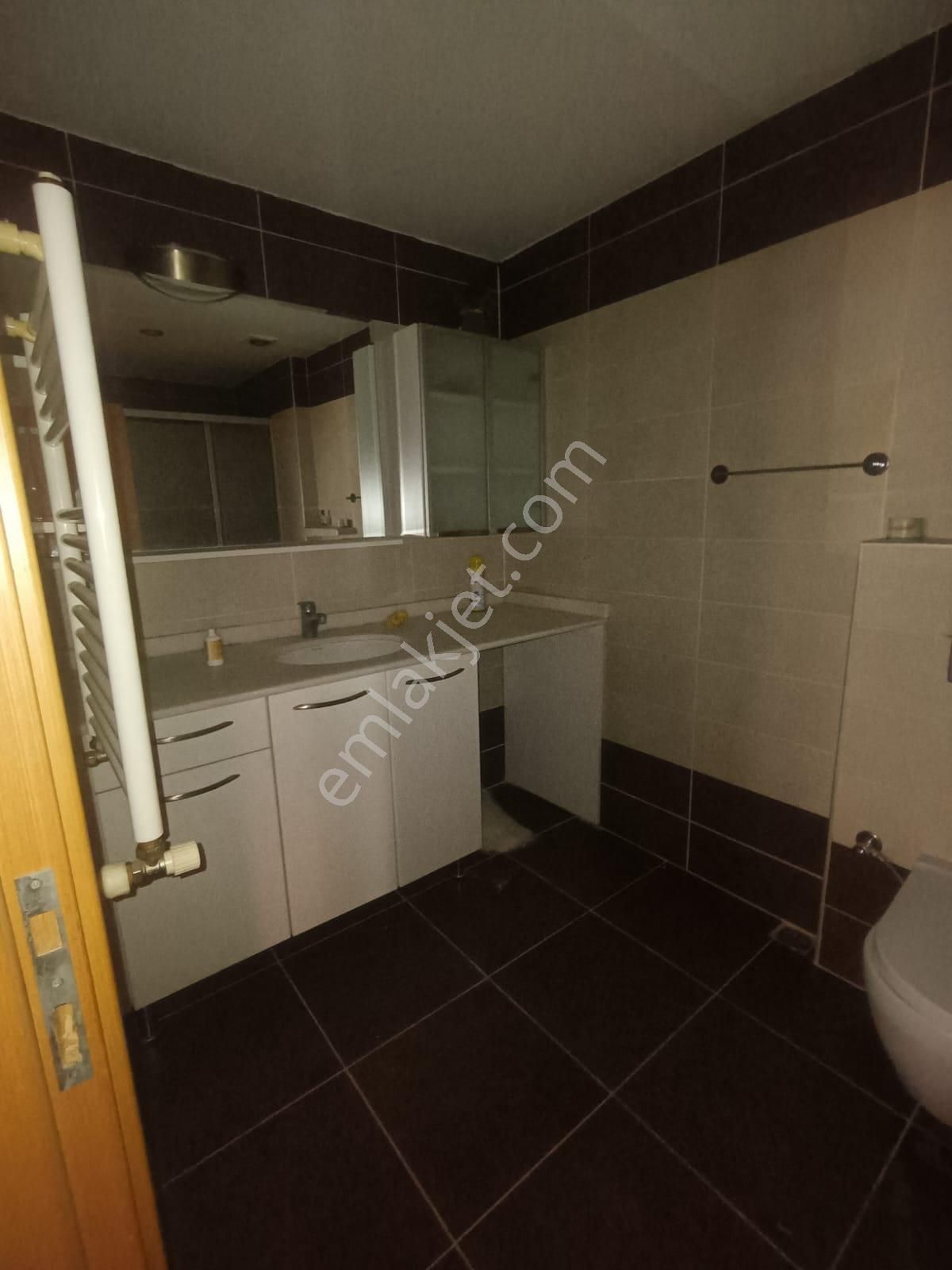Altıntepe Sahil Evlerinde Satılık 3+1 130mnet Arakat Balkonlu - Görsel 25