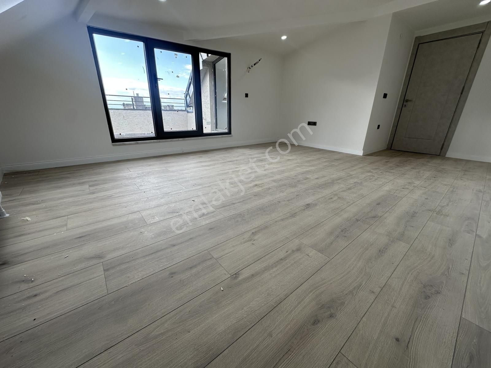 Tamiş'den Altıntepe'de Deniz Manzaralı Çok Geniş 4+2sıfır Dublex - Görsel 3