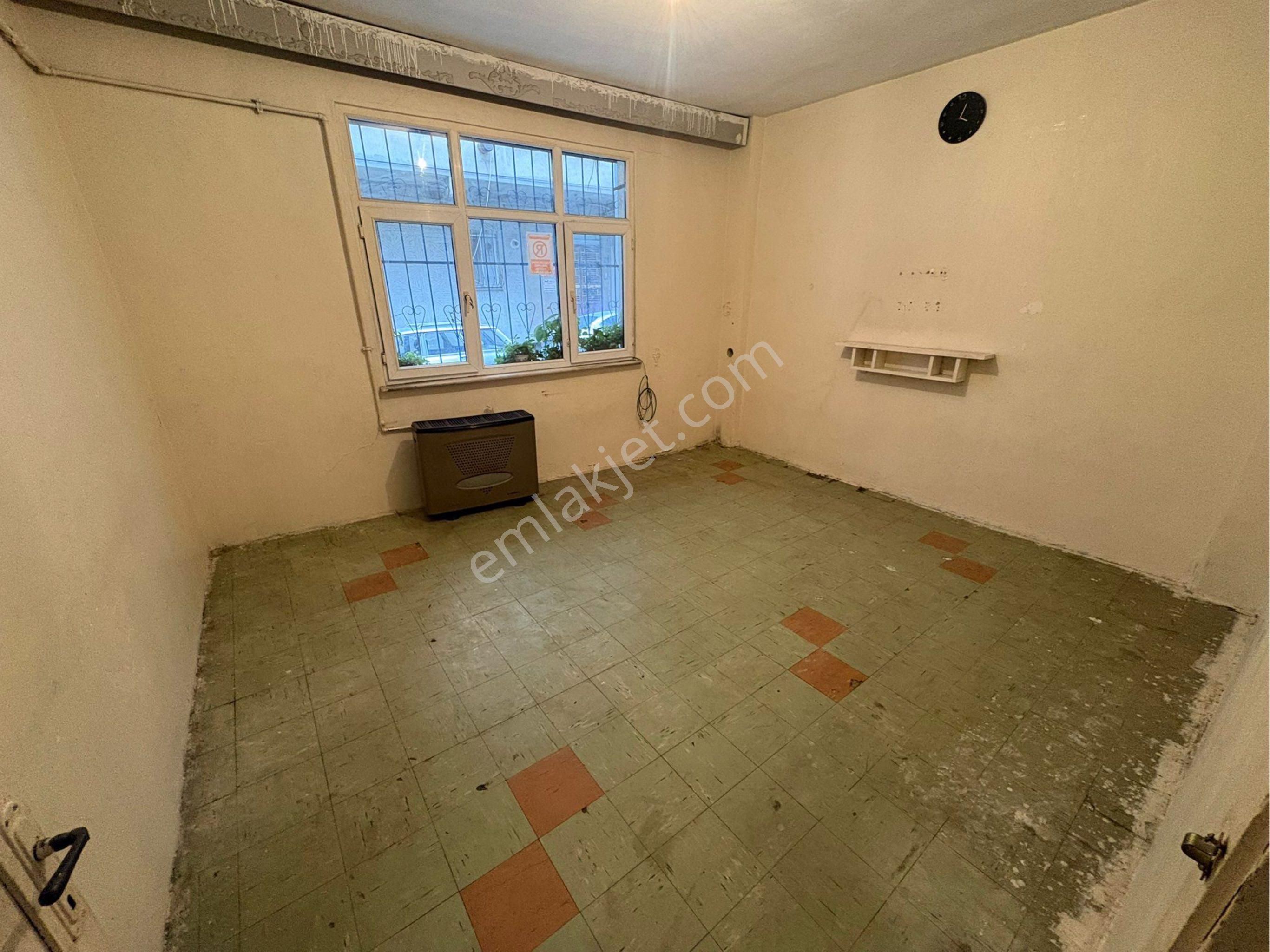 Uğurmumcu Mahallesi 2+1 Doğalgaz Sobalı Yabancıya Uygun Kiralık Daire - Görsel 9