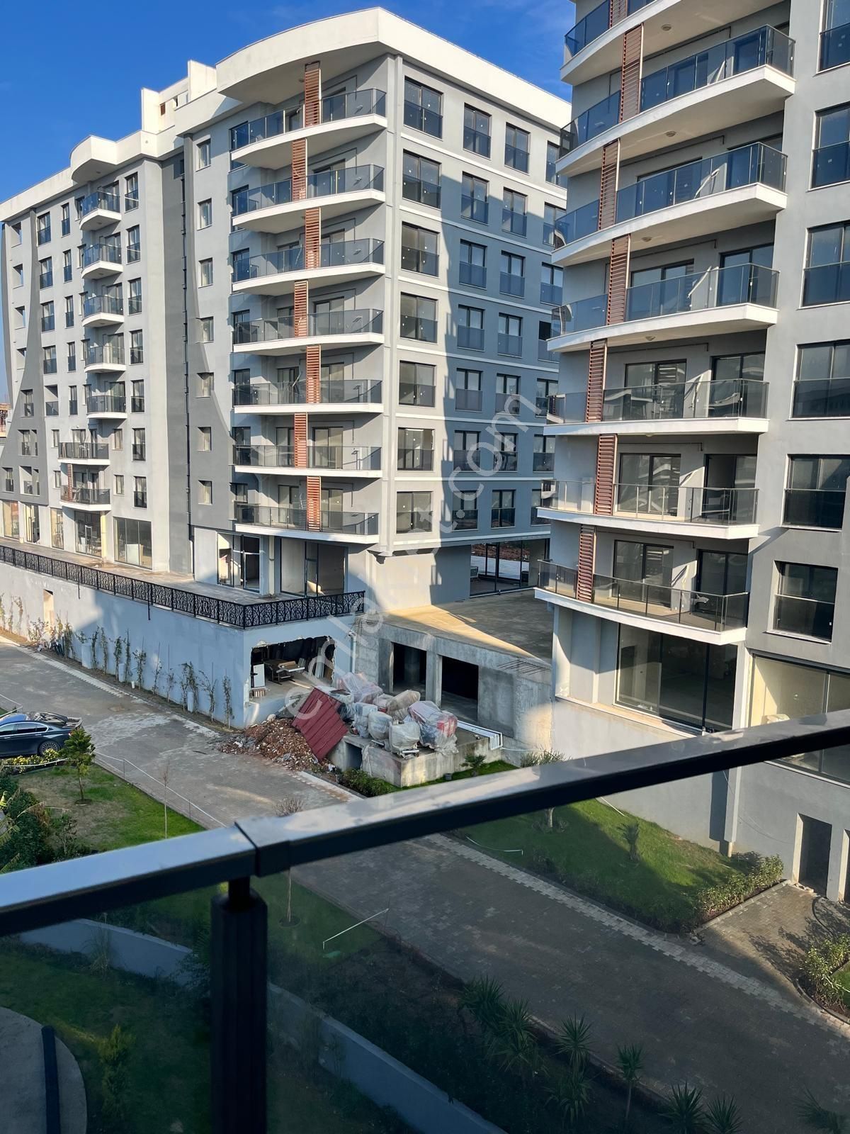 Bahçeşehir Royal Sitesinde Havuz Ve Peyzaj Manzaralı 3+1 Daire - Görsel 7
