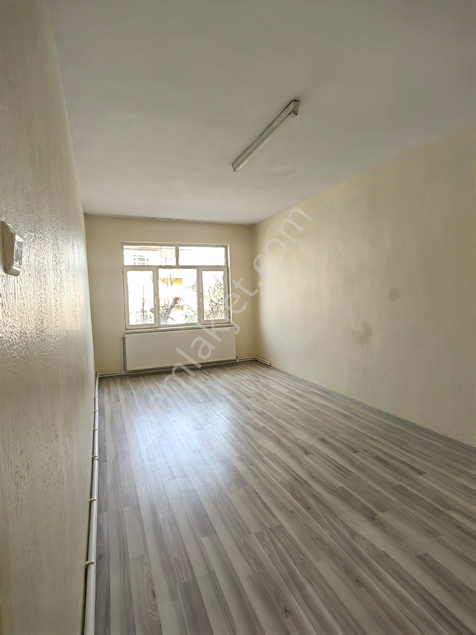 Akçay Emlak'tan Akşehir Gazi Pazarı Civarında Bakımlı Ara Kat Kiralık 3+1 Daire - Görsel 27