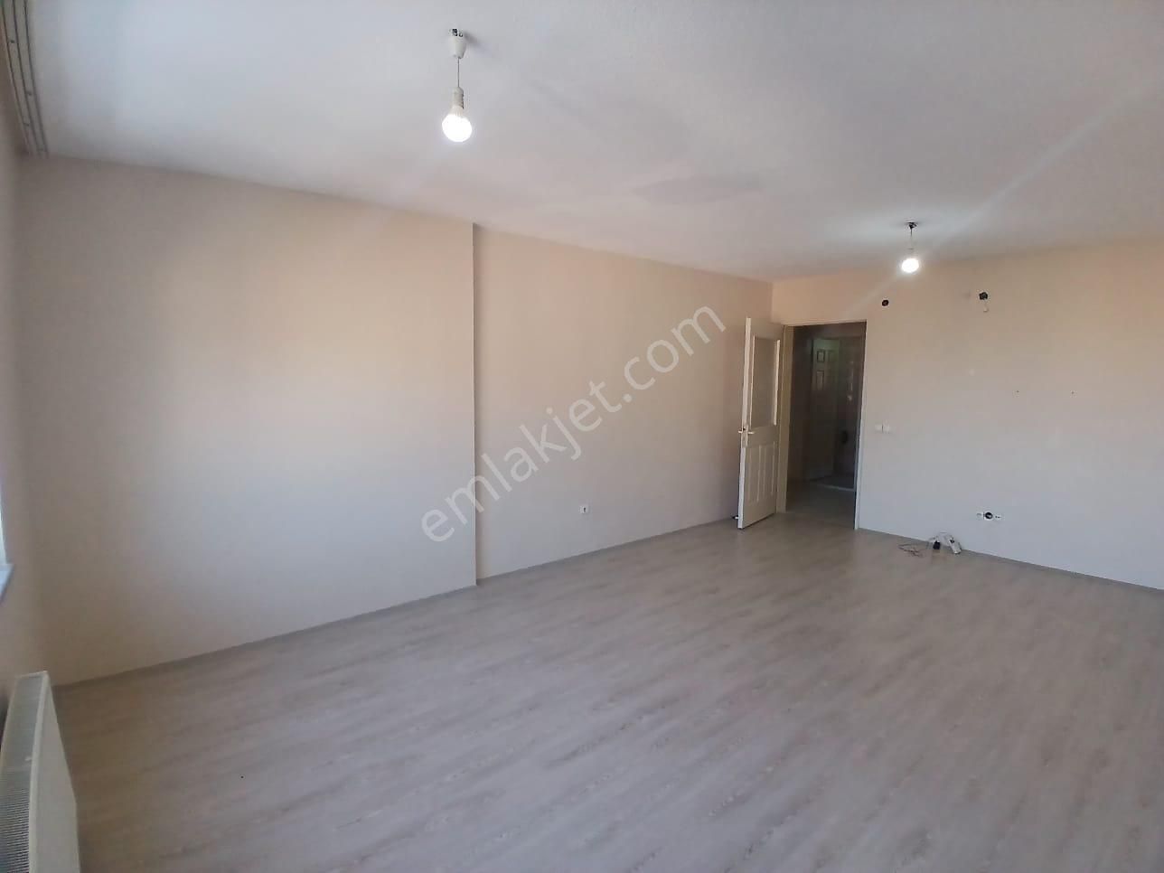 Akçay Emlak'tan Akşehir Kuruçay Tokide Bakımlı Ara Kat Kiralık Daire - Görsel 7