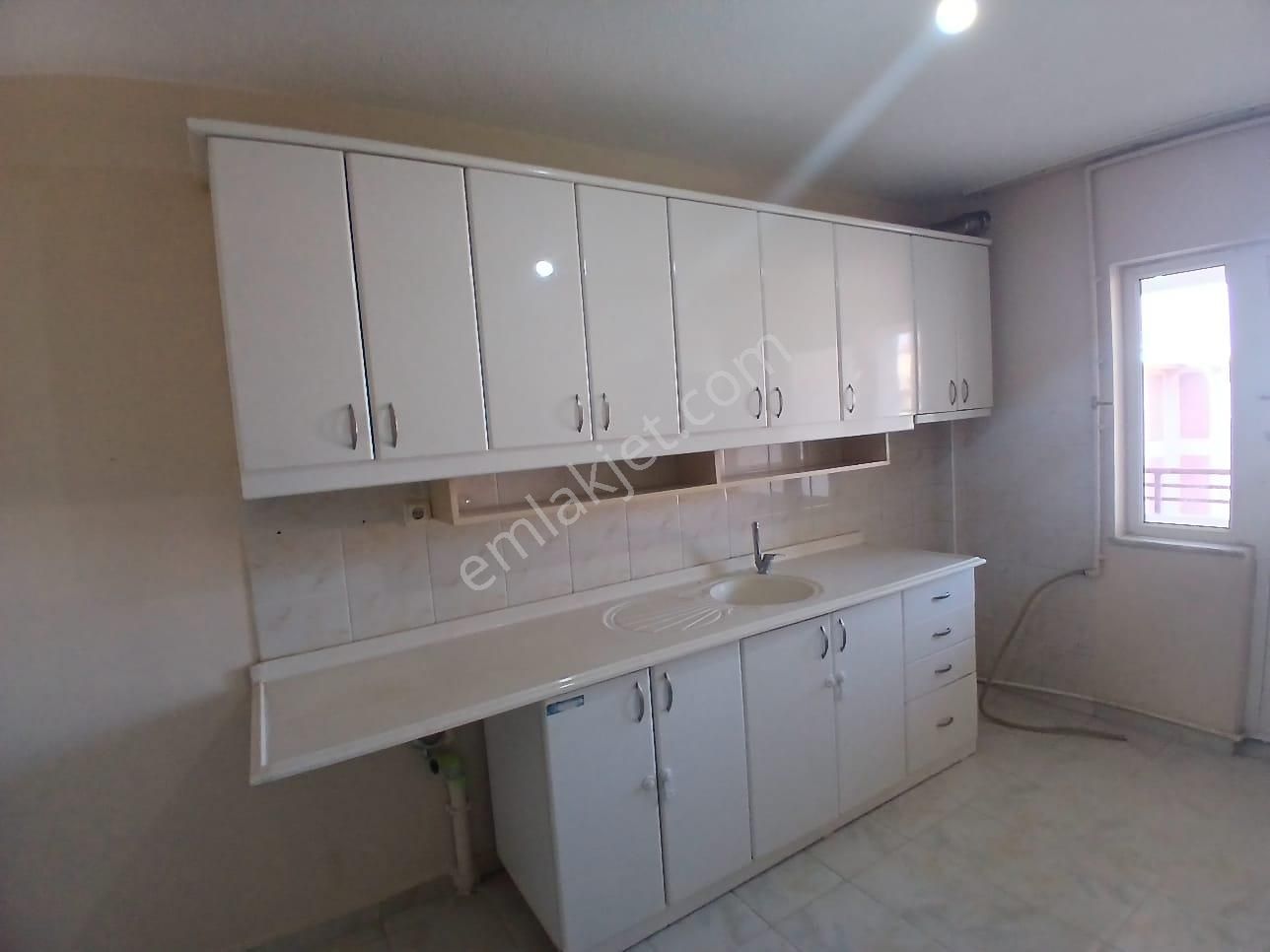 Akçay Emlak'tan Akşehir Kuruçay Tokide Bakımlı Ara Kat Kiralık Daire - Görsel 4