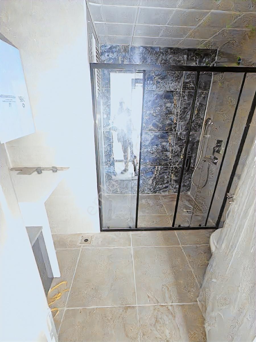 Bayraklı'da Mükemmel Konumda Satılık Sıfır 3+1 - Görsel 10