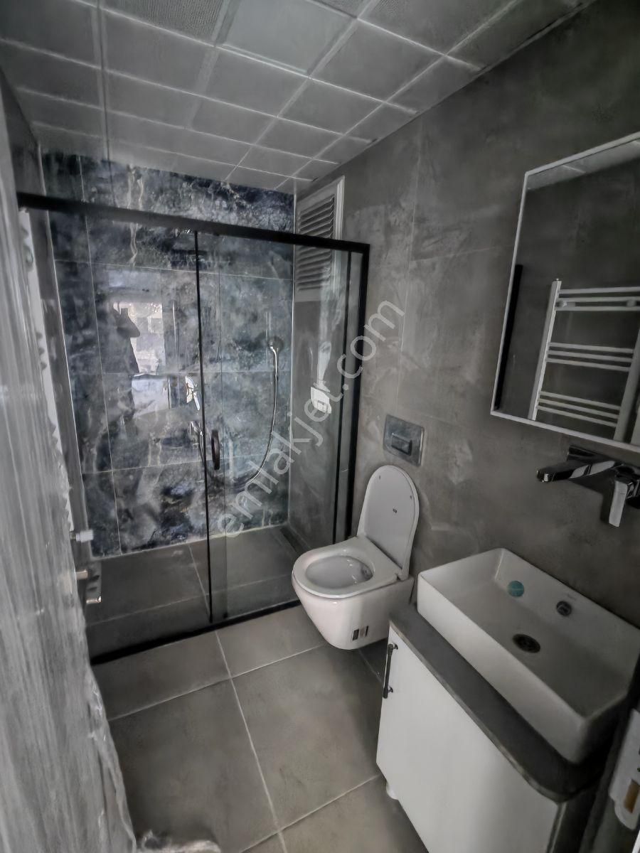 Bayraklı'da Mükemmel Konumda Satılık Sıfır 3+1 - Görsel 19