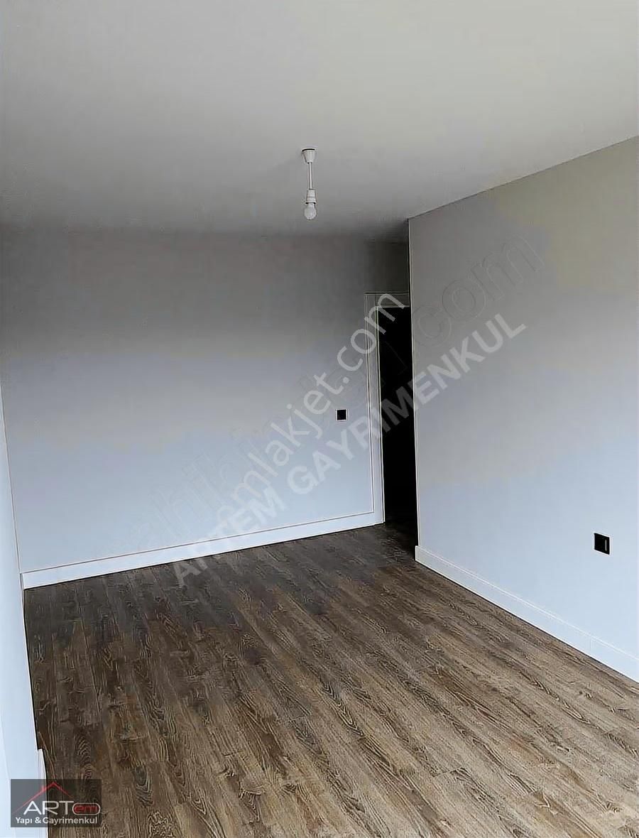 Toki Emlak Konutta Deniz Manzaralı Ebeveyn Banyolu 3+1 Kiralık - Görsel 10